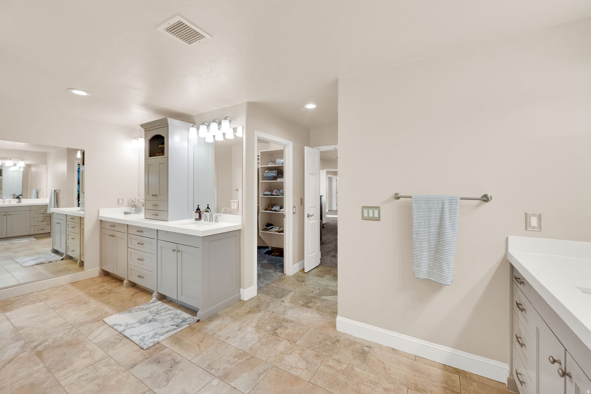 SOUTH MOUNTAIN - Residential