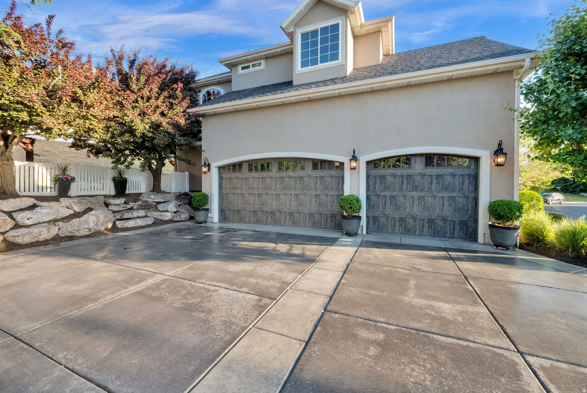 SOUTH MOUNTAIN - Residential