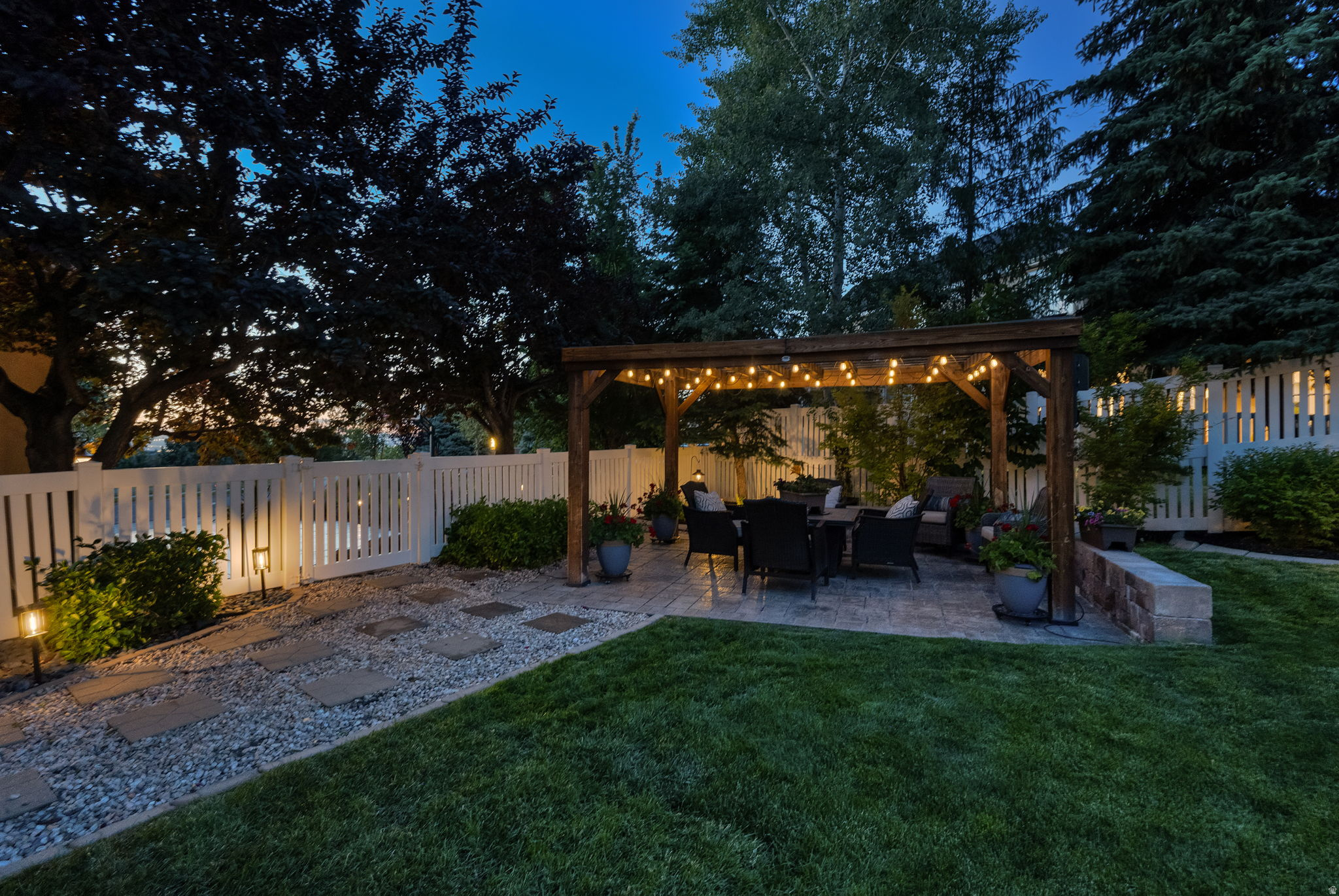 SOUTH MOUNTAIN - Residential