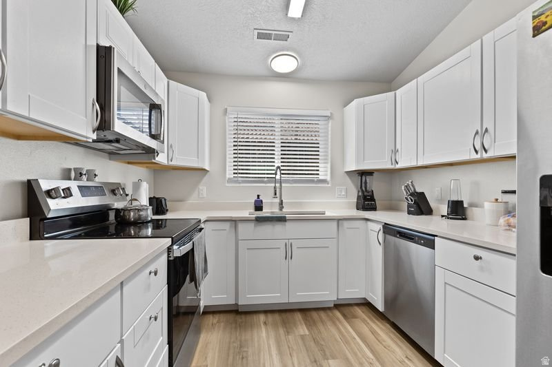 TWIN PALMS 1 - Residential