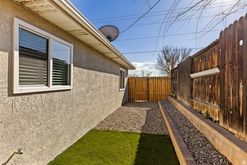 TWIN PALMS 1 - Residential
