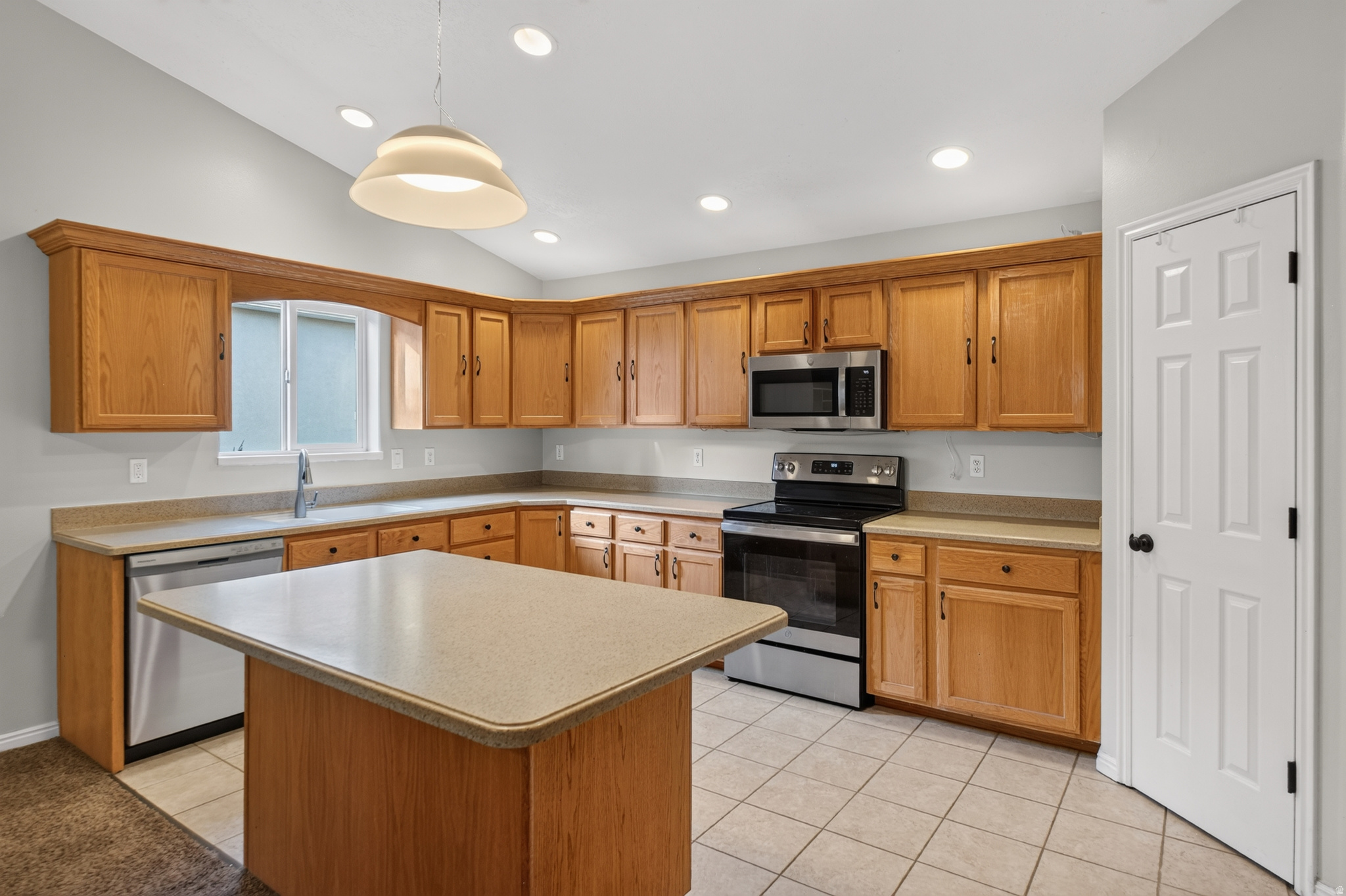 RIDGE - Residential