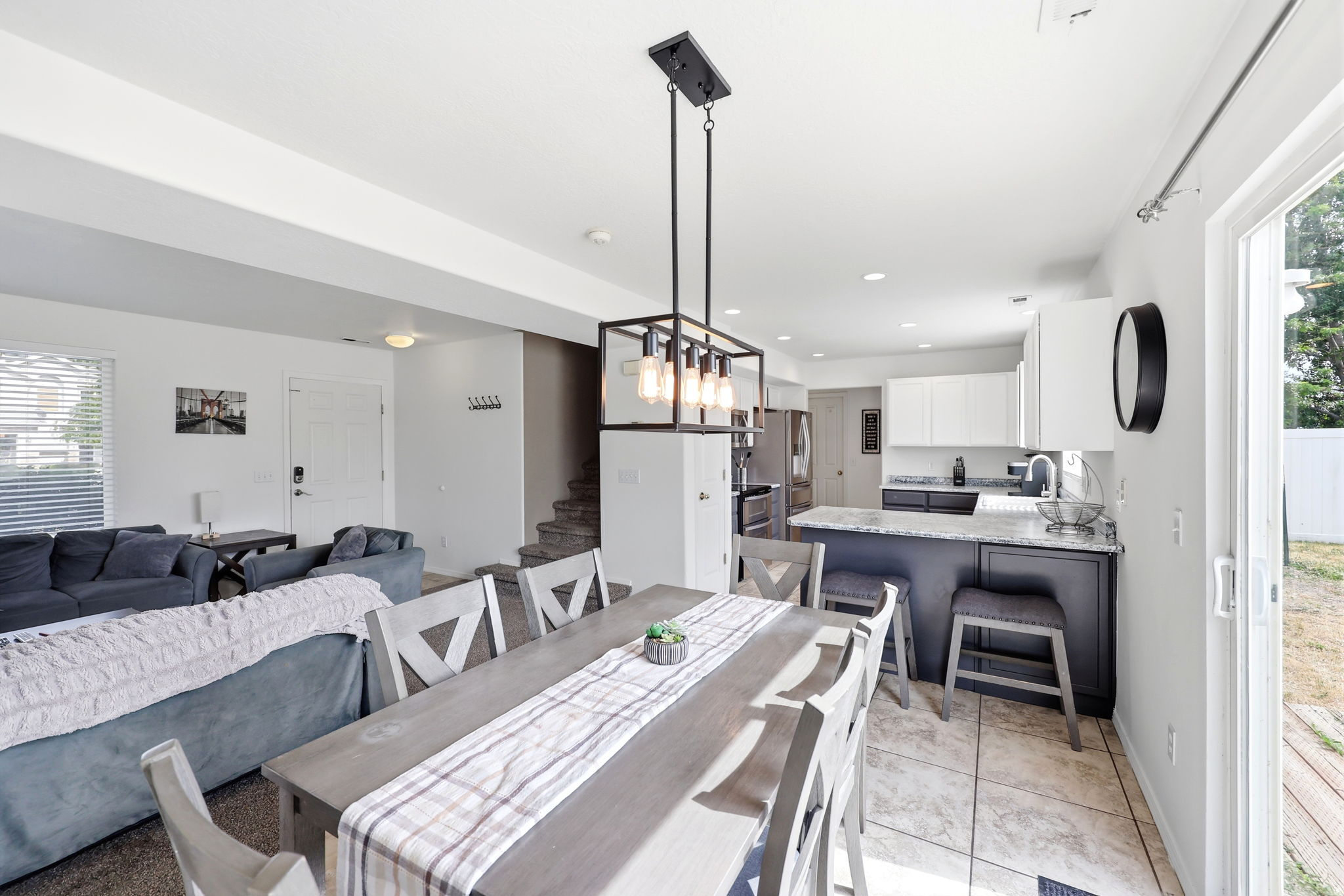 PICKET LANE - Residential