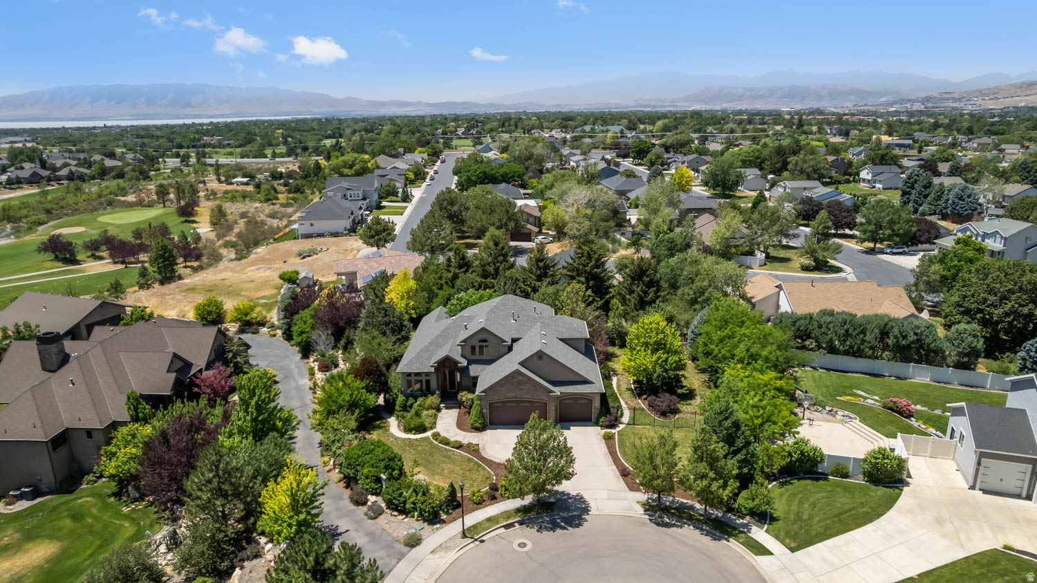 CANYON LINKS - Residential