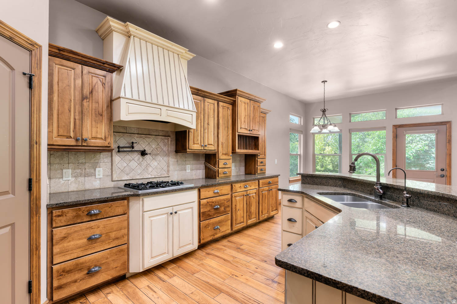 CANYON LINKS - Residential