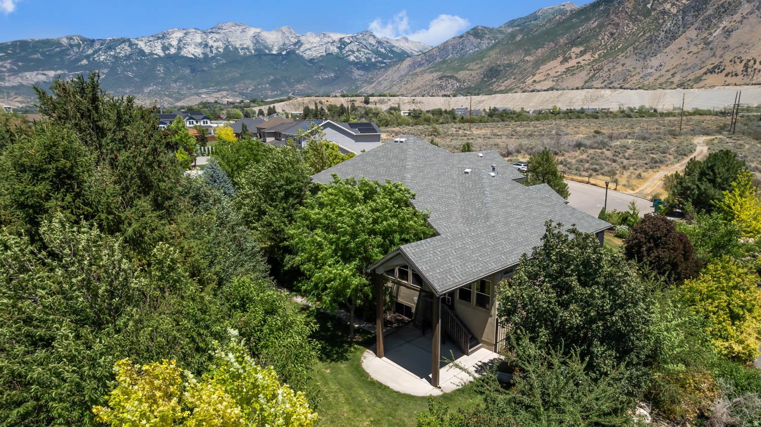 CANYON LINKS - Residential