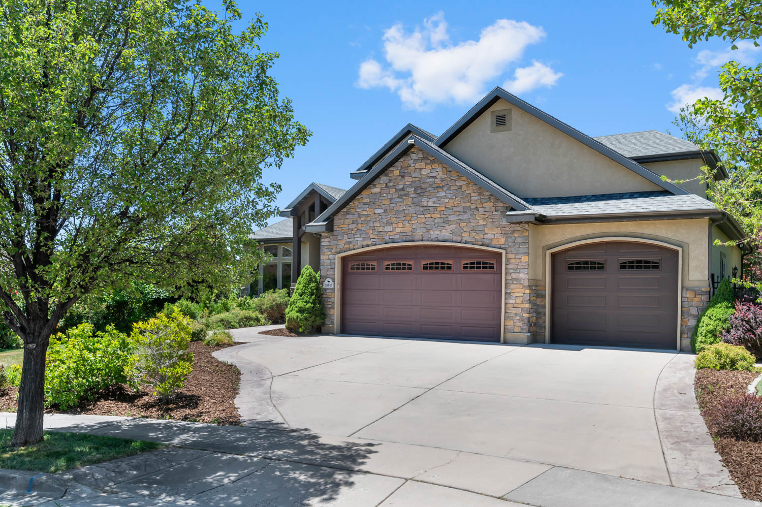 CANYON LINKS - Residential
