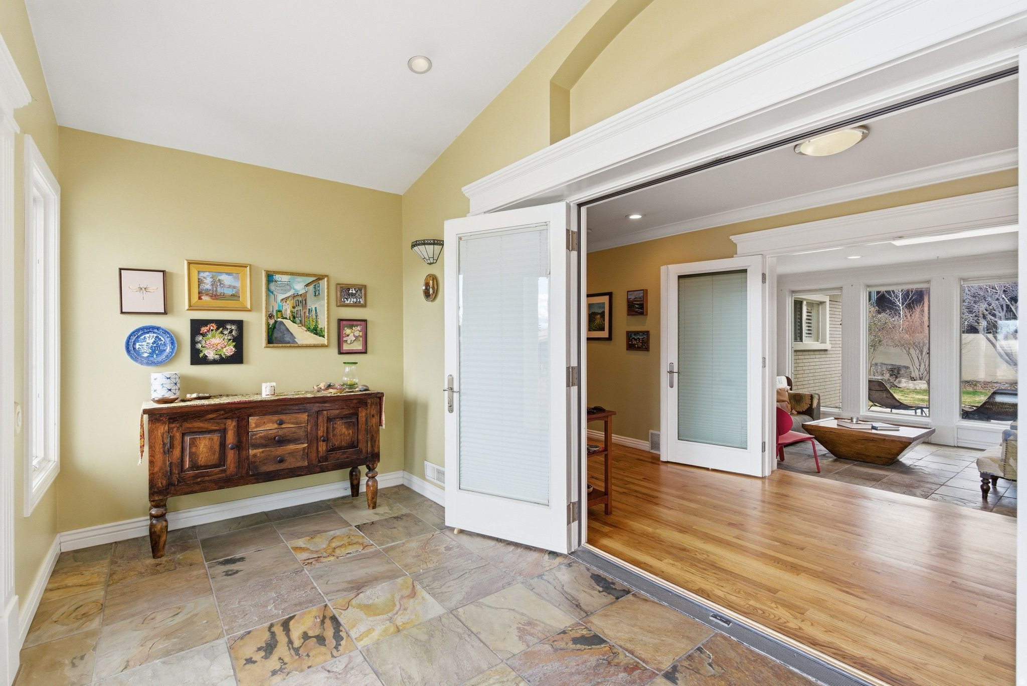 INDIAN HILLS - Residential