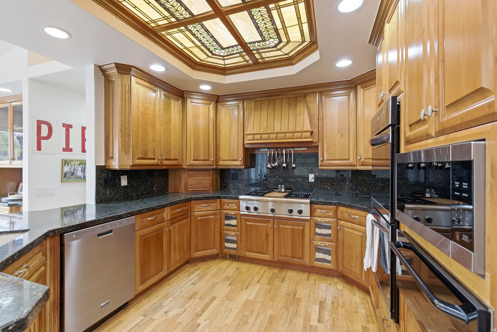 INDIAN HILLS - Residential