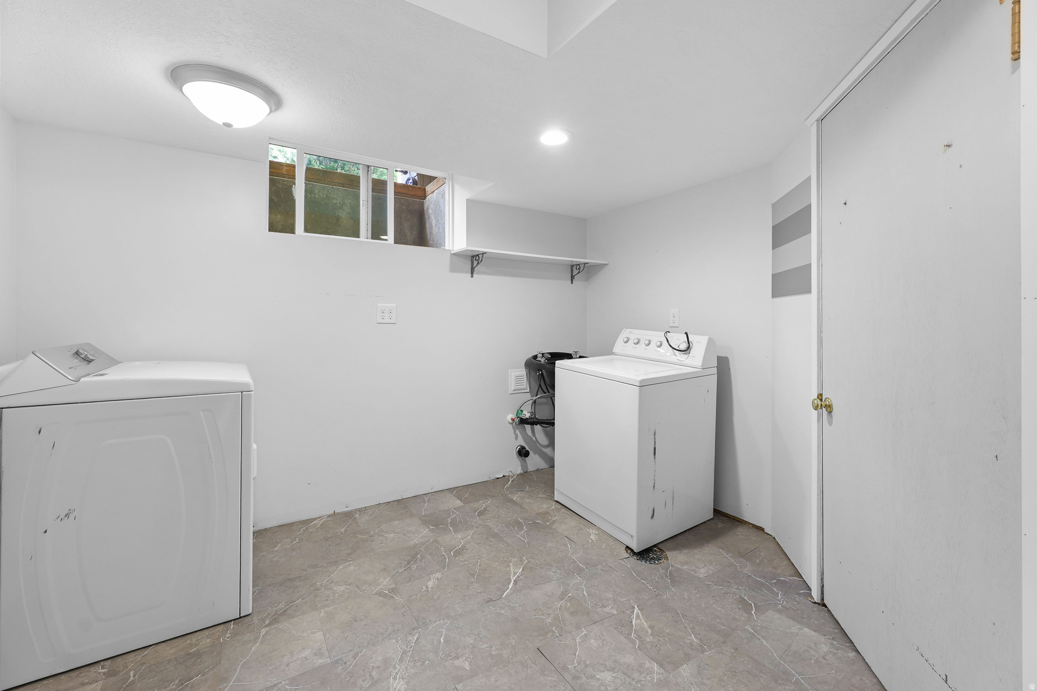 EL RAY PARK - Residential