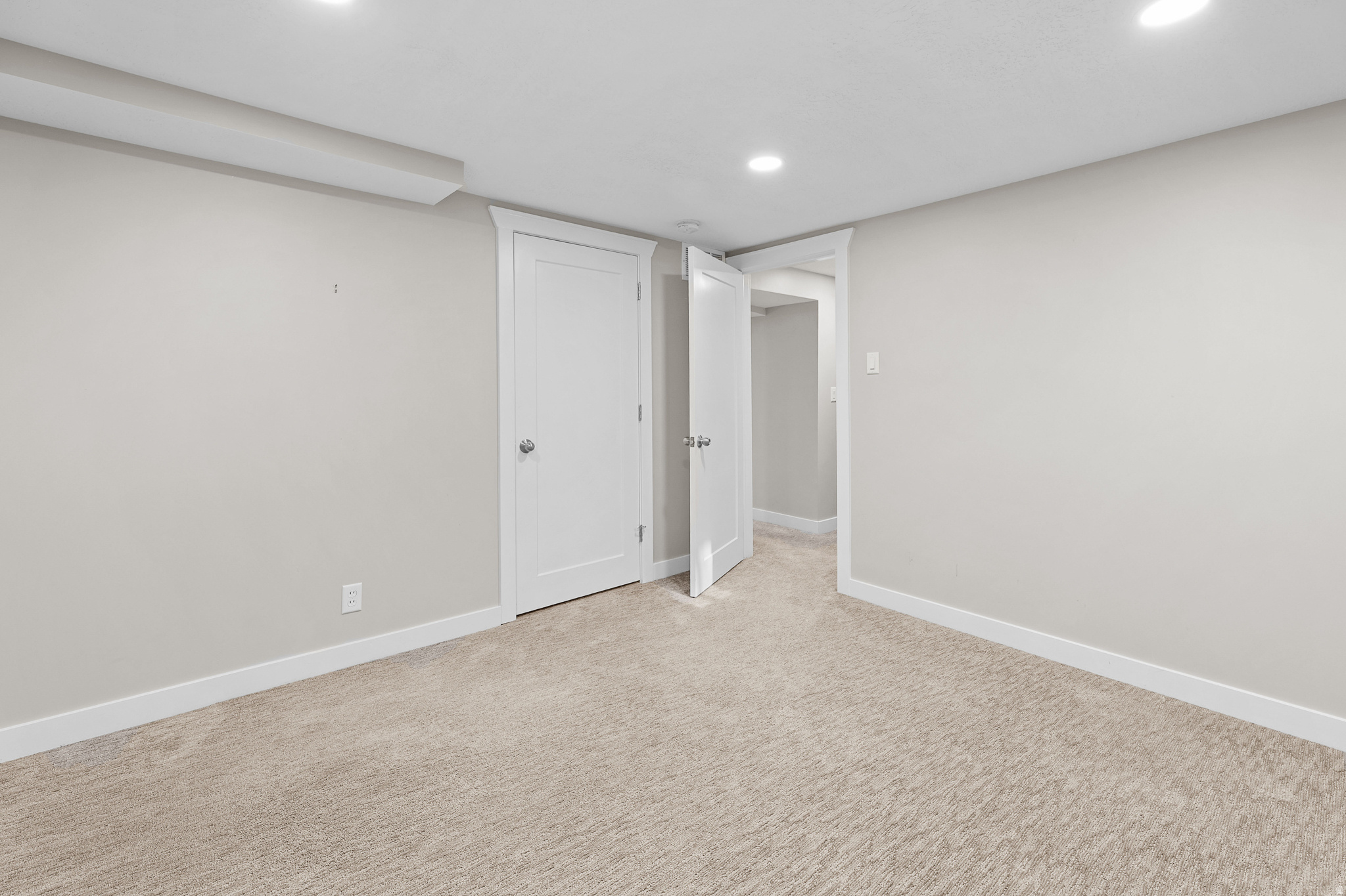 EL RAY PARK - Residential