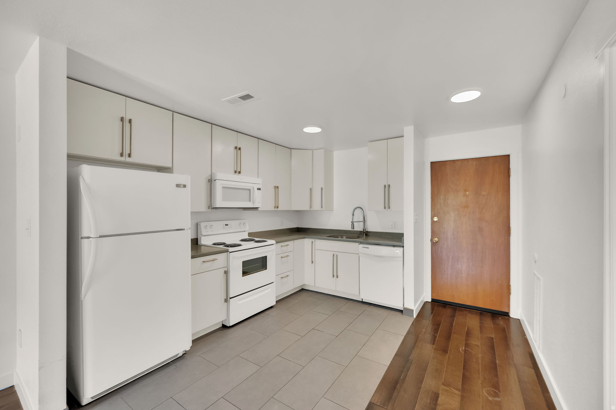 INCLINE TERRACE - Residential