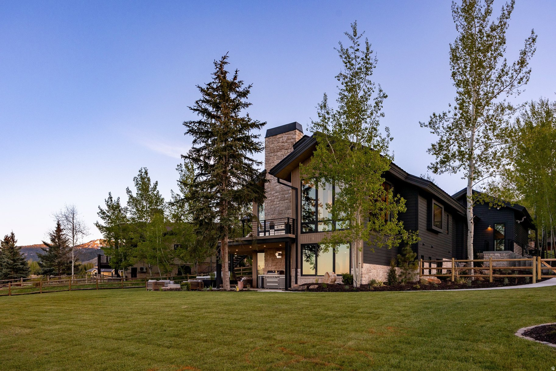 ASPEN SPRINGS RANCH - Residential