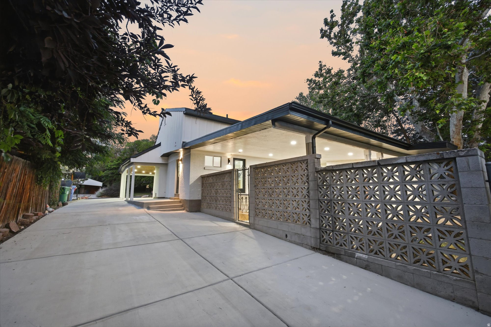 VIEW HEIGHTS - Residential
