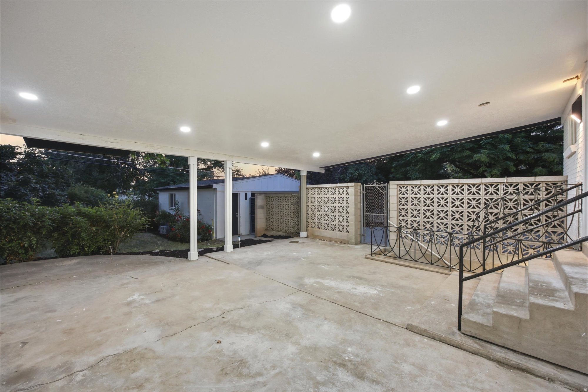 VIEW HEIGHTS - Residential