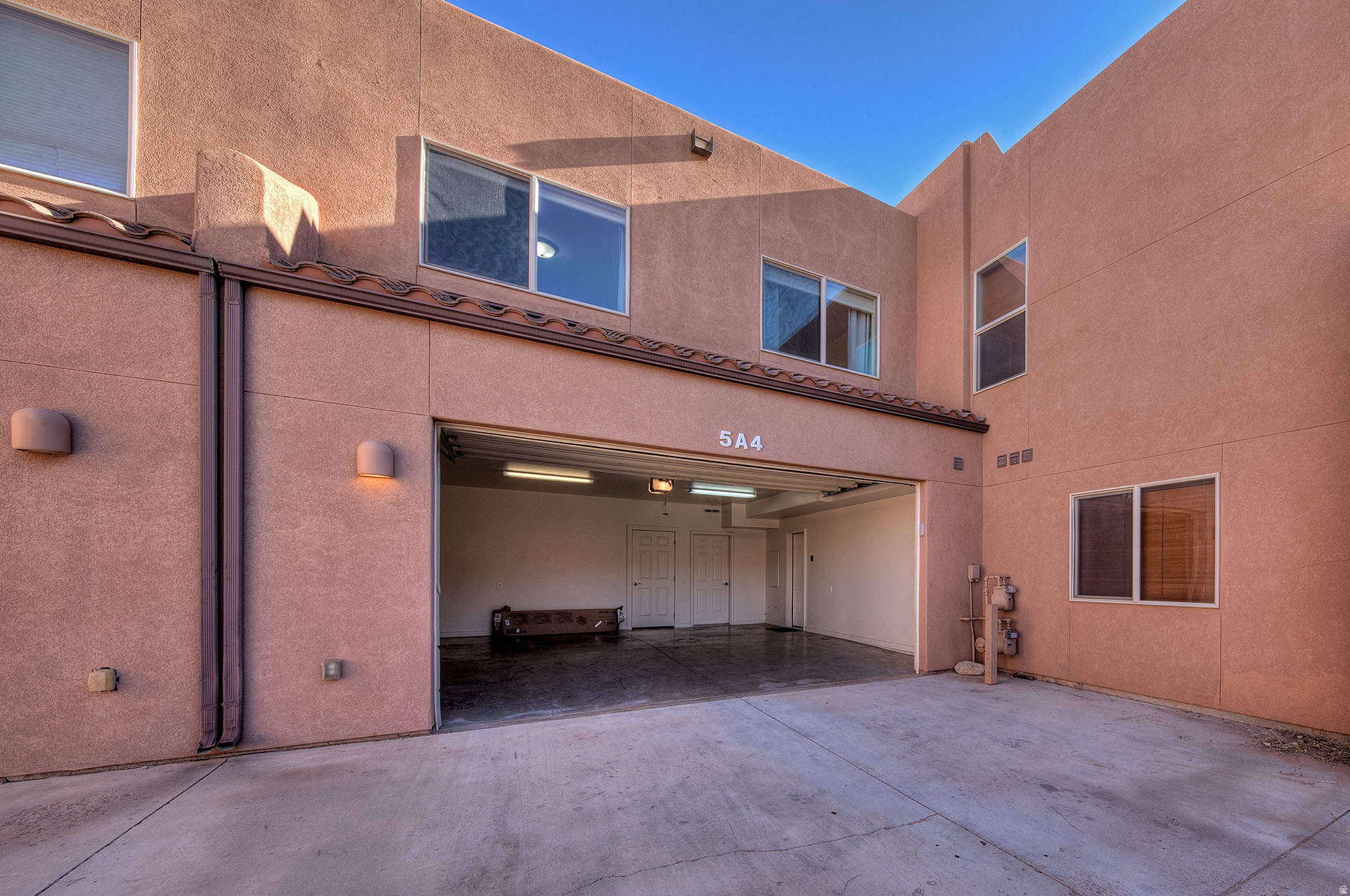 RIM VILLAGE VISTAS - Residential