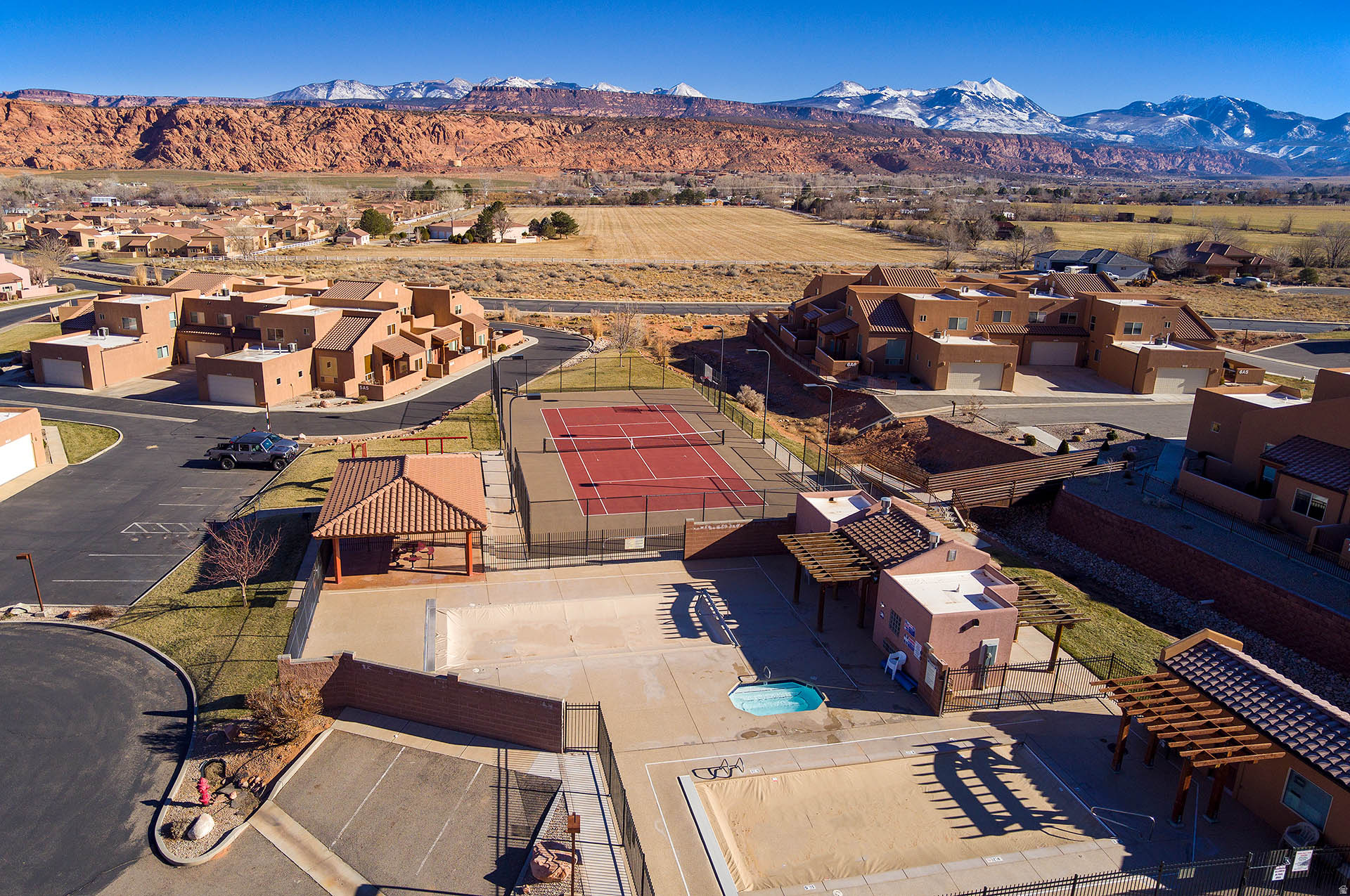 RIM VILLAGE VISTAS - Residential