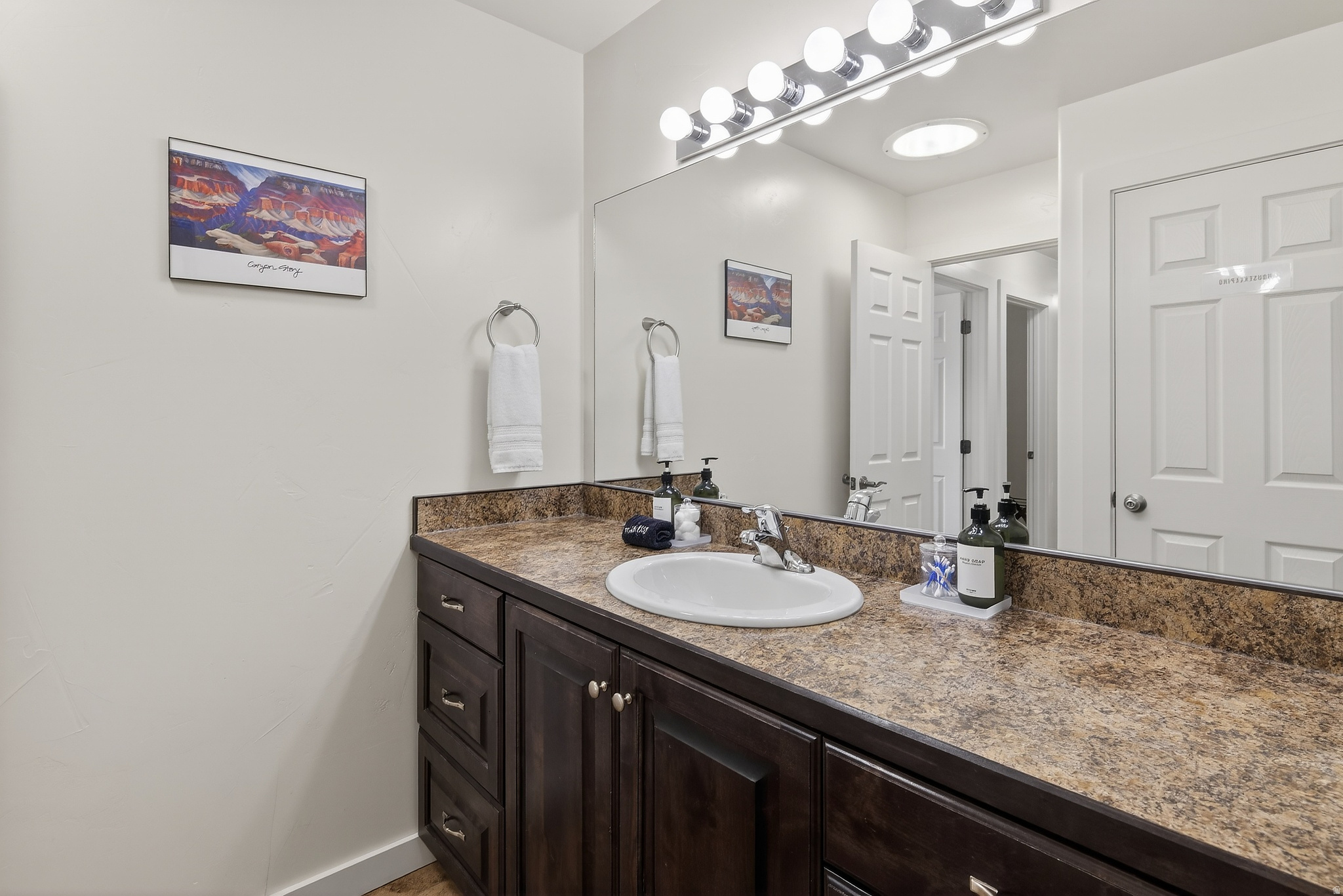 RIM VILLAGE VISTAS - Residential