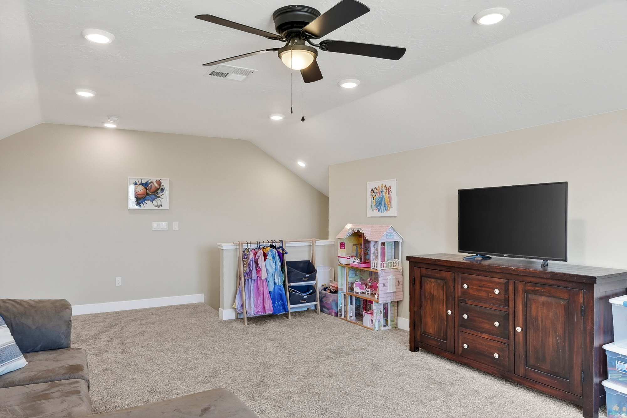 EQUESTRIAN POINTE SUBDIVISION - Residential