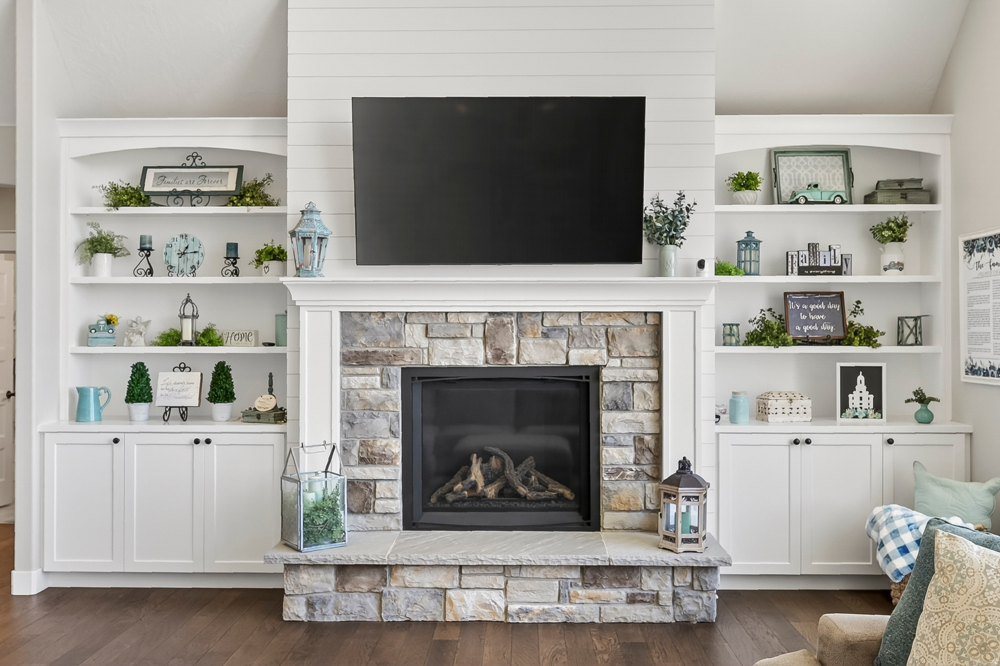 EQUESTRIAN POINTE SUBDIVISION - Residential