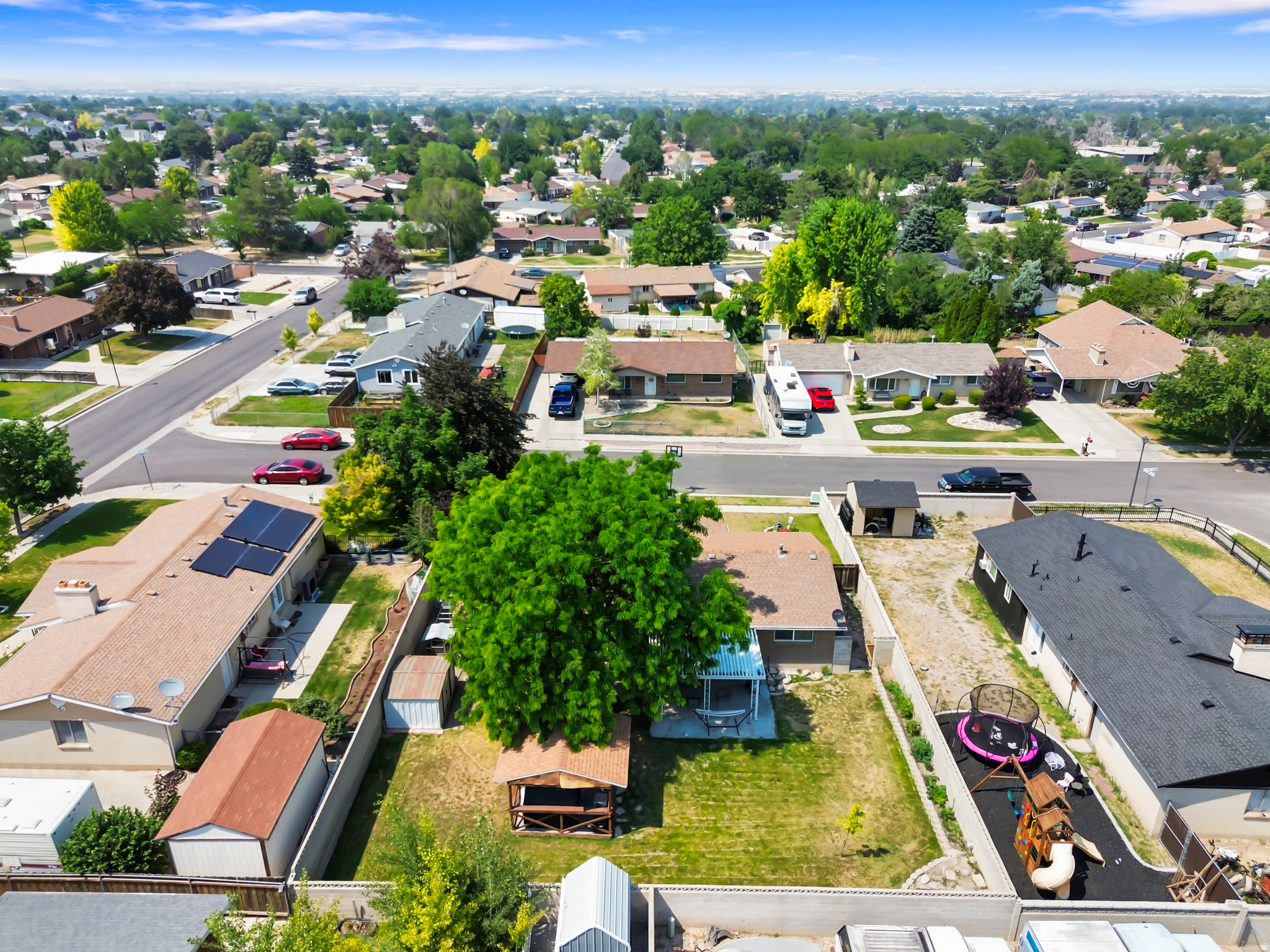 COLONY WEST - Residential