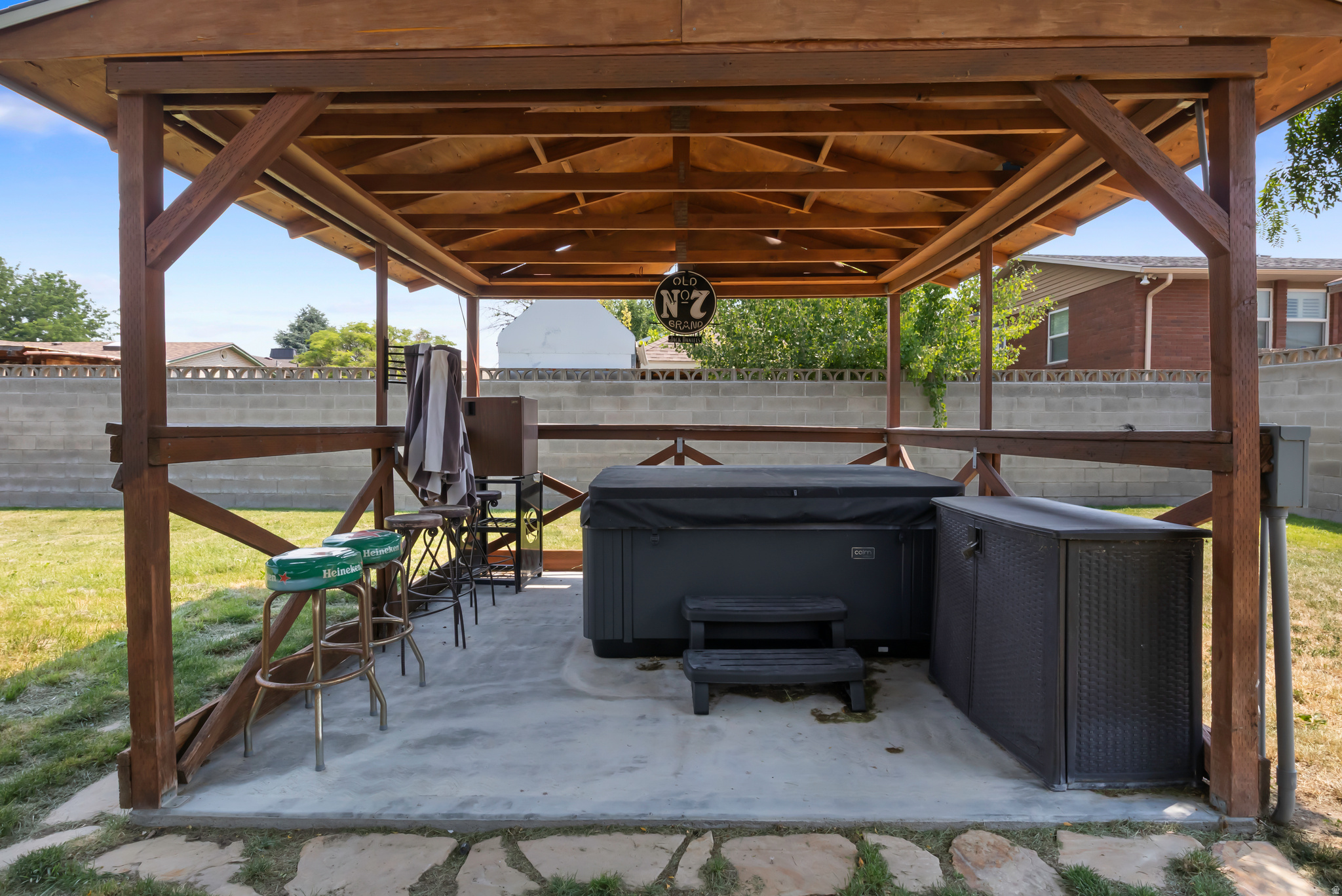 COLONY WEST - Residential
