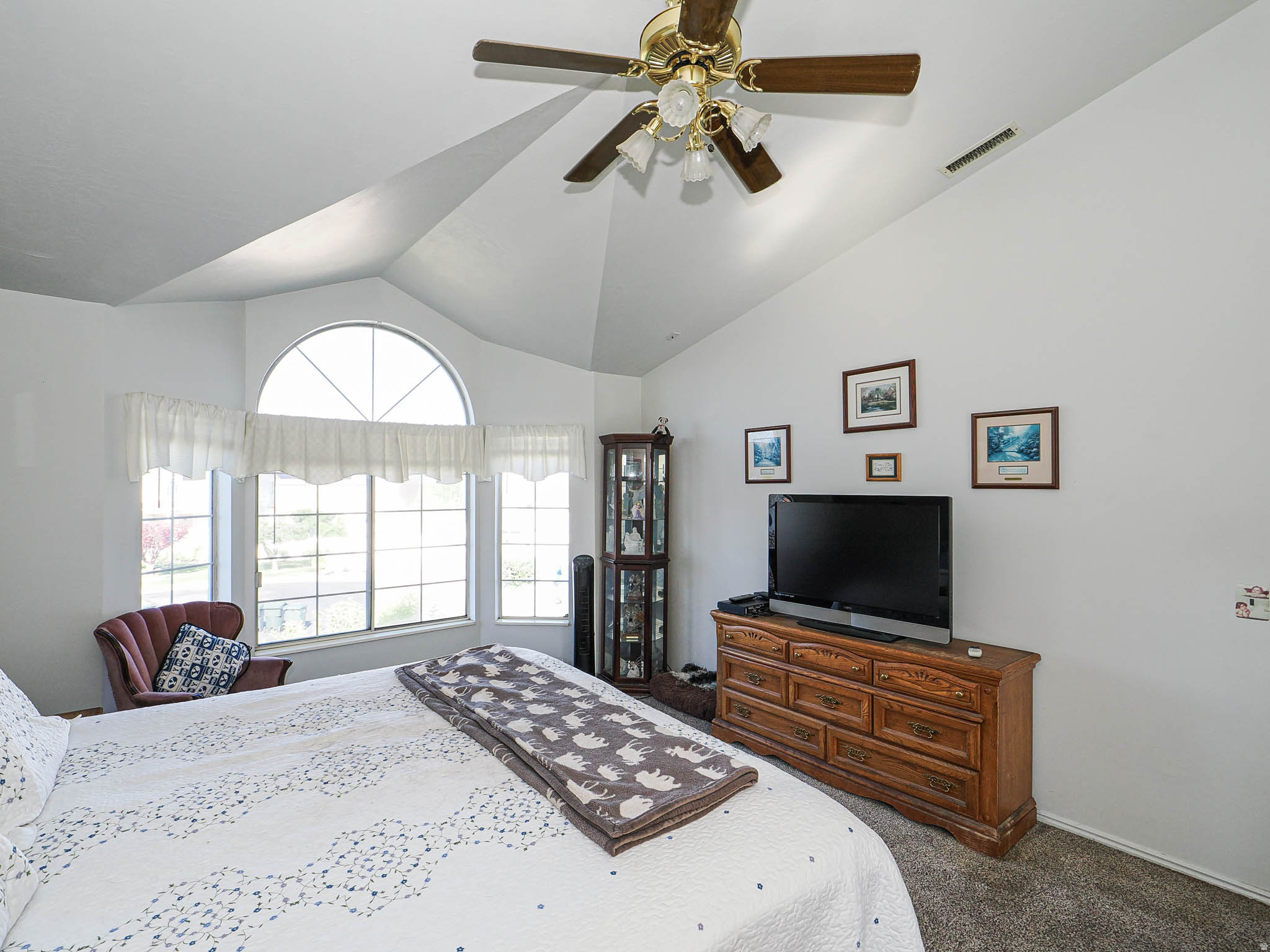 APPLE FARMS - Residential