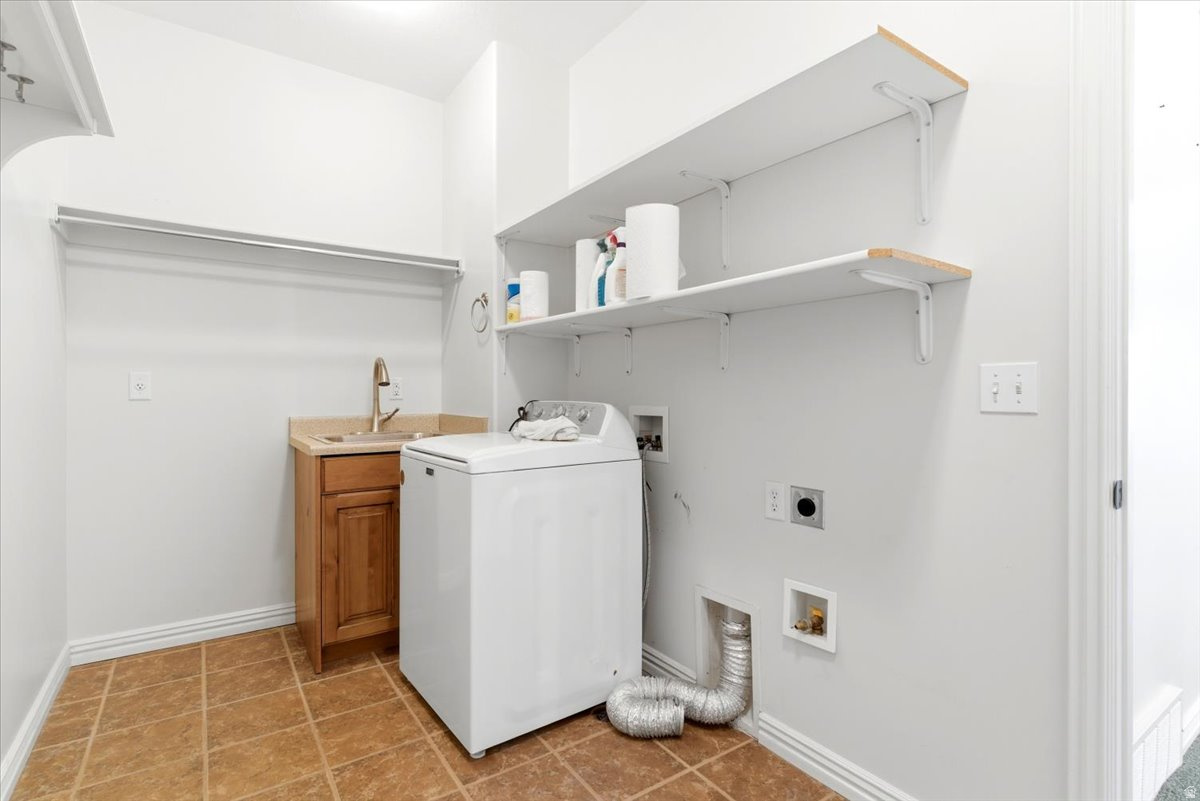 EDGEWOOD ESTATES - Residential