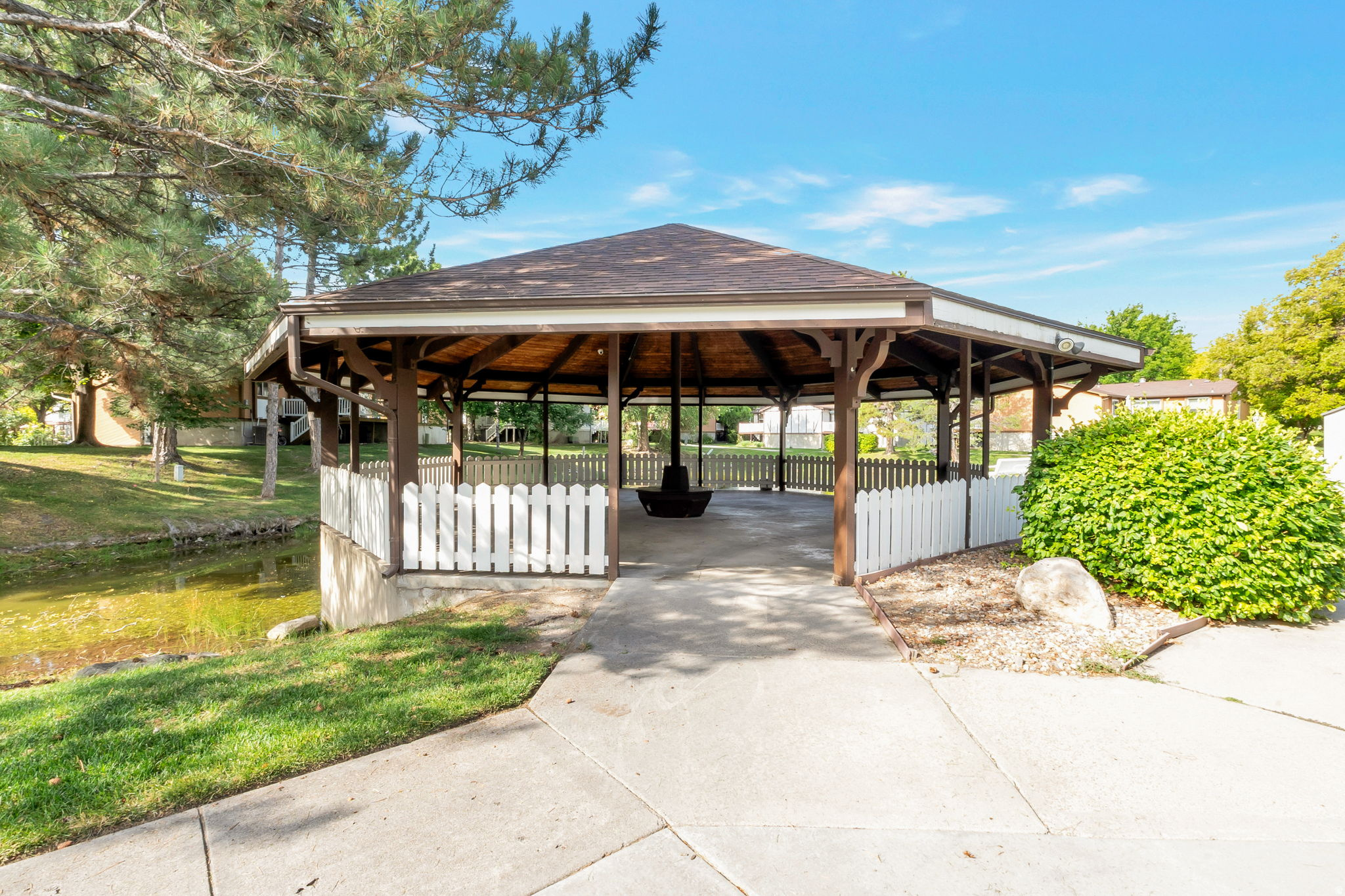 BARRINGTON PARK - Residential