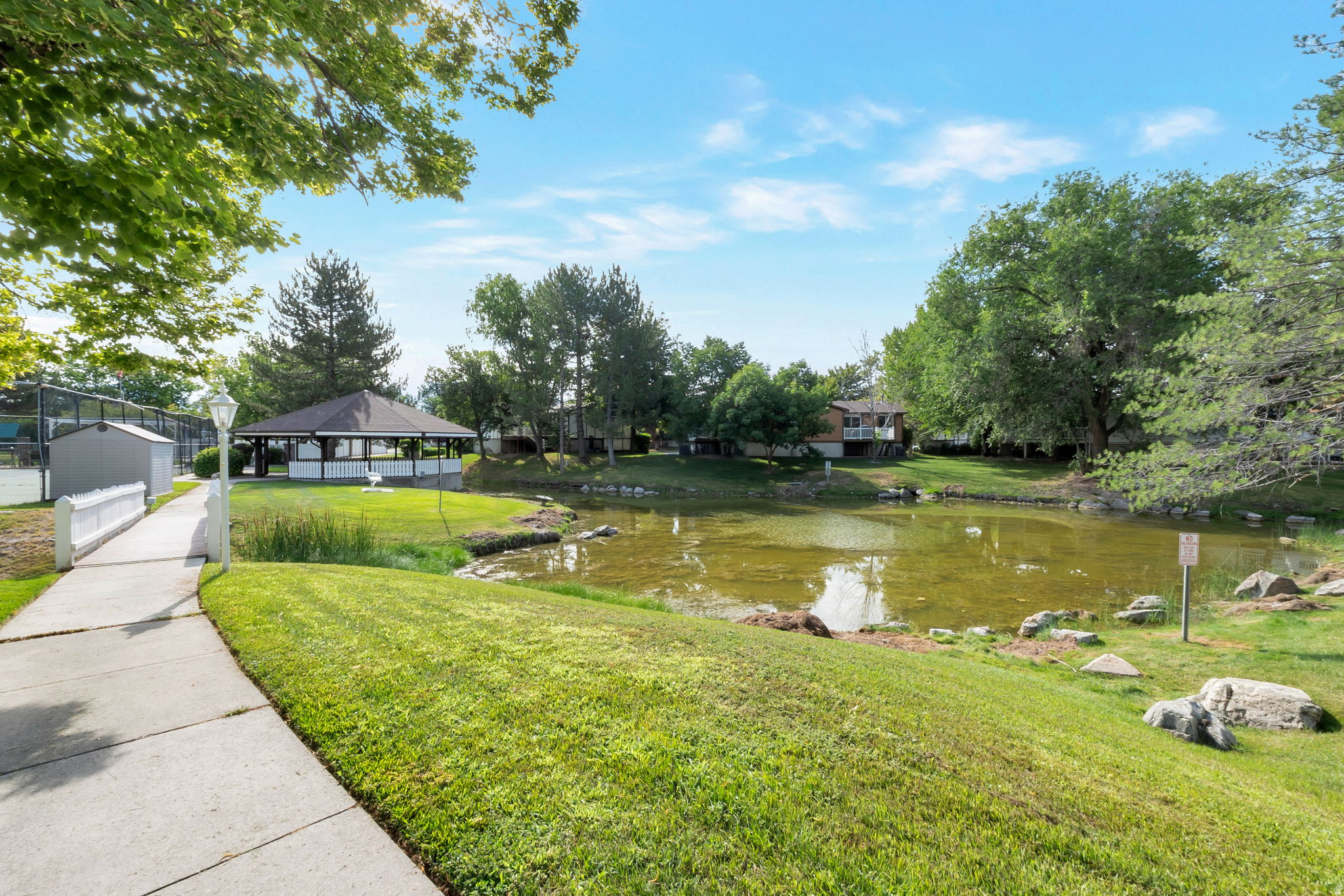 BARRINGTON PARK - Residential
