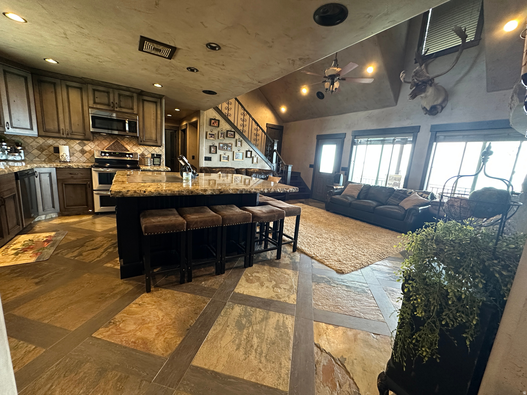 ASPEN HILLS - Residential