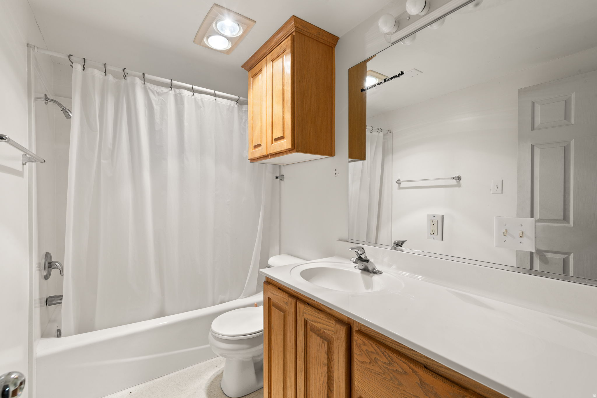 HURRICANE LOCAL SUR - Residential