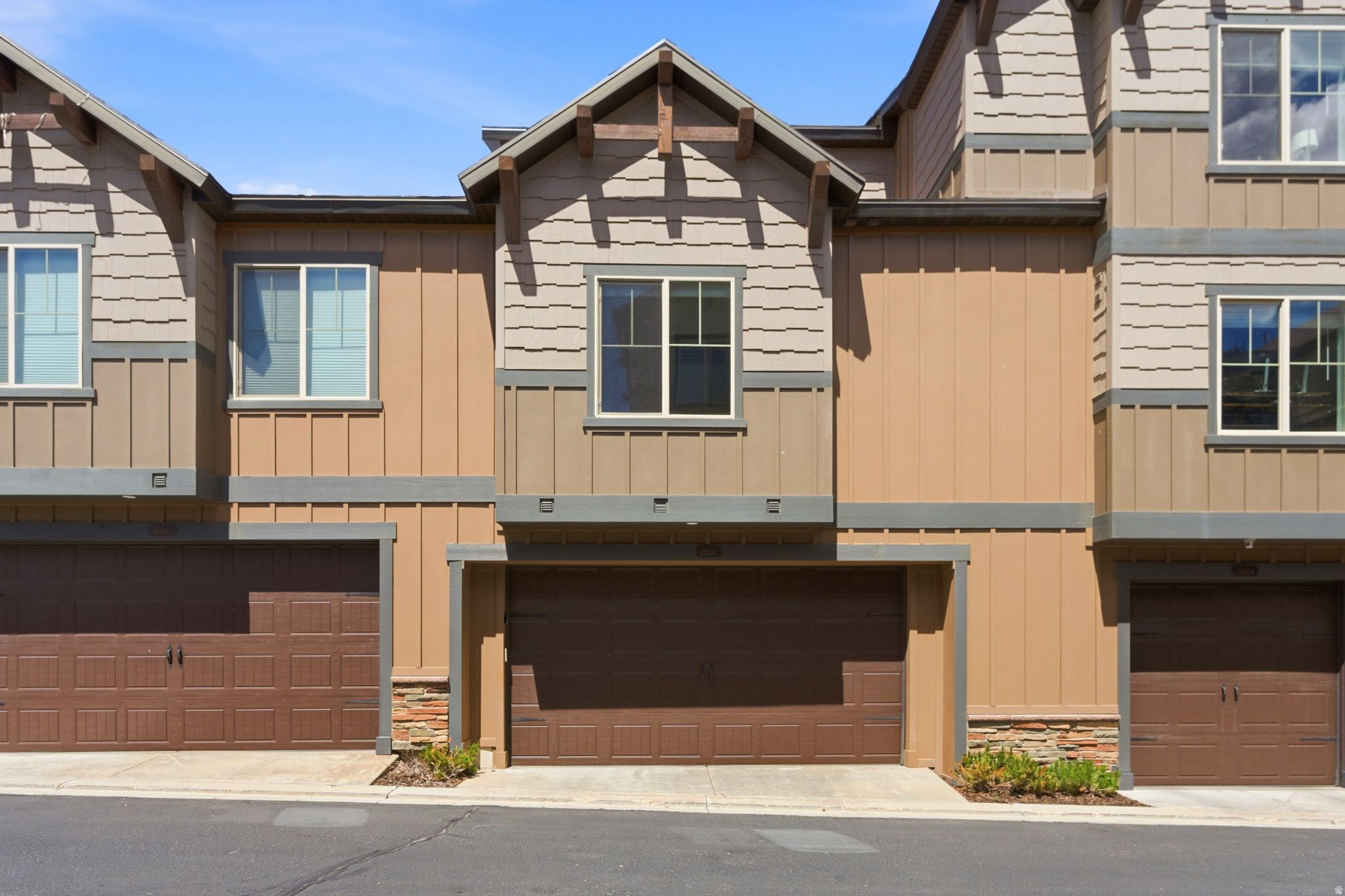 PARKS EDGE - Residential