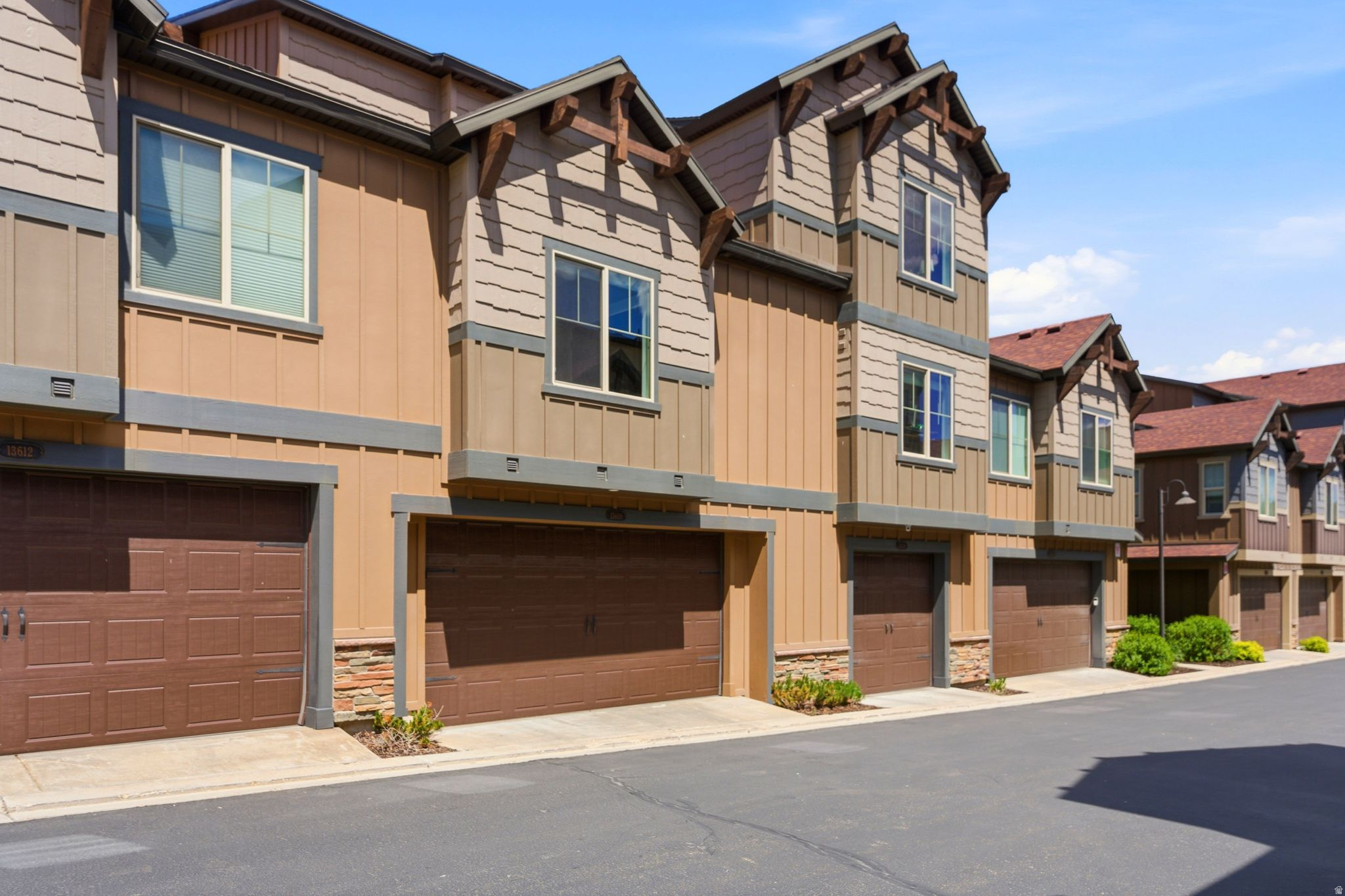 PARKS EDGE - Residential