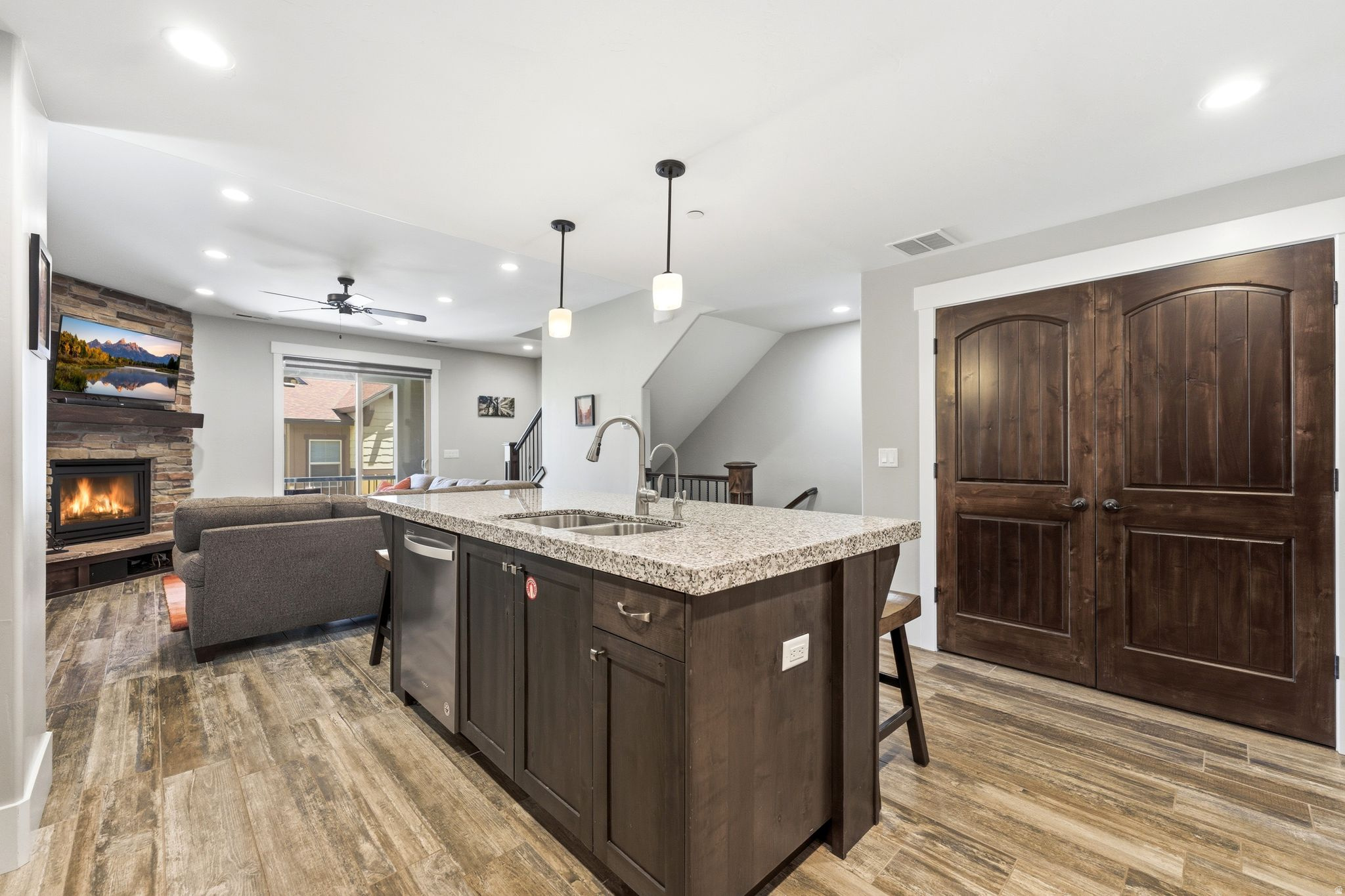 PARKS EDGE - Residential