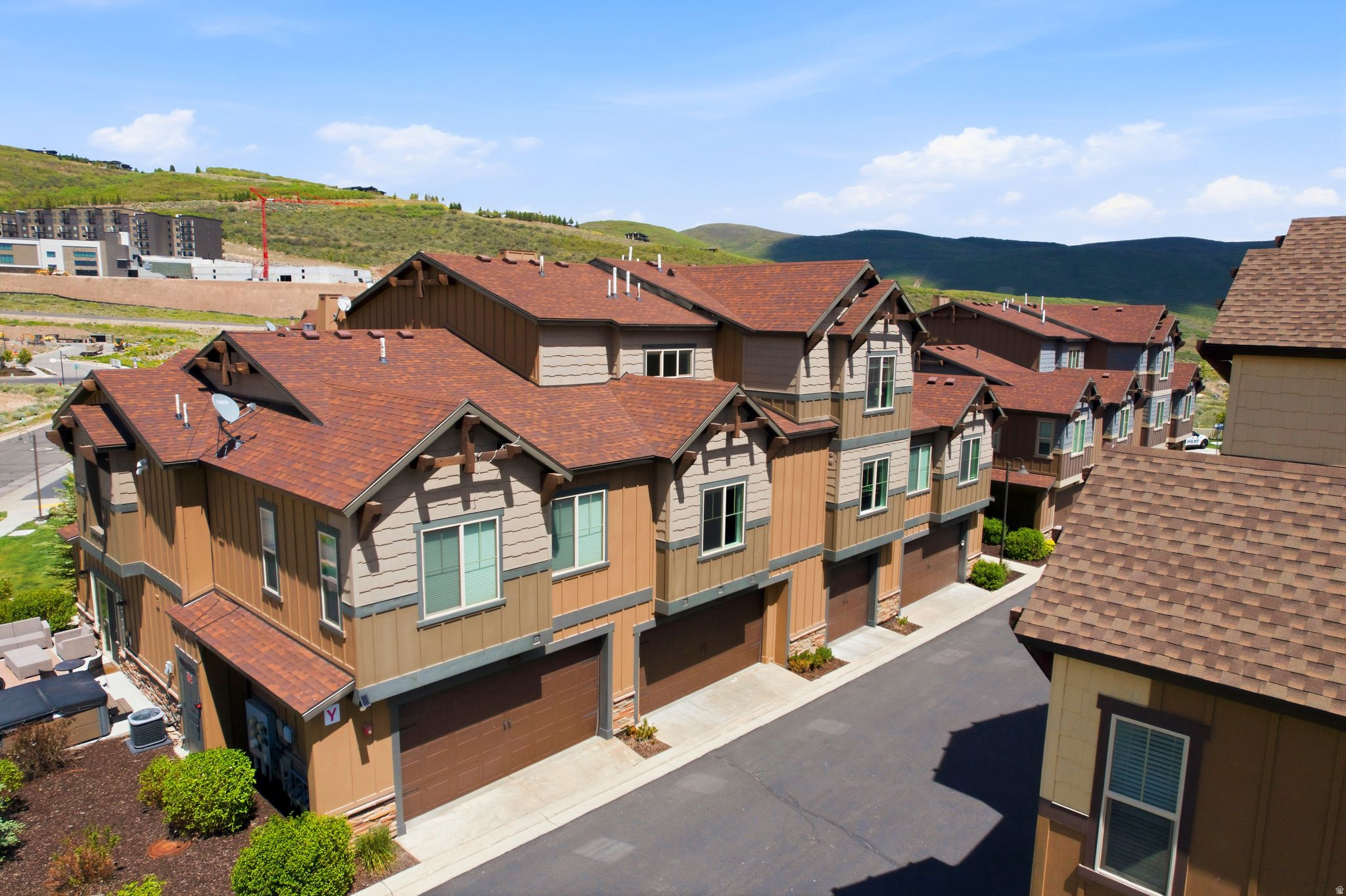 PARKS EDGE - Residential