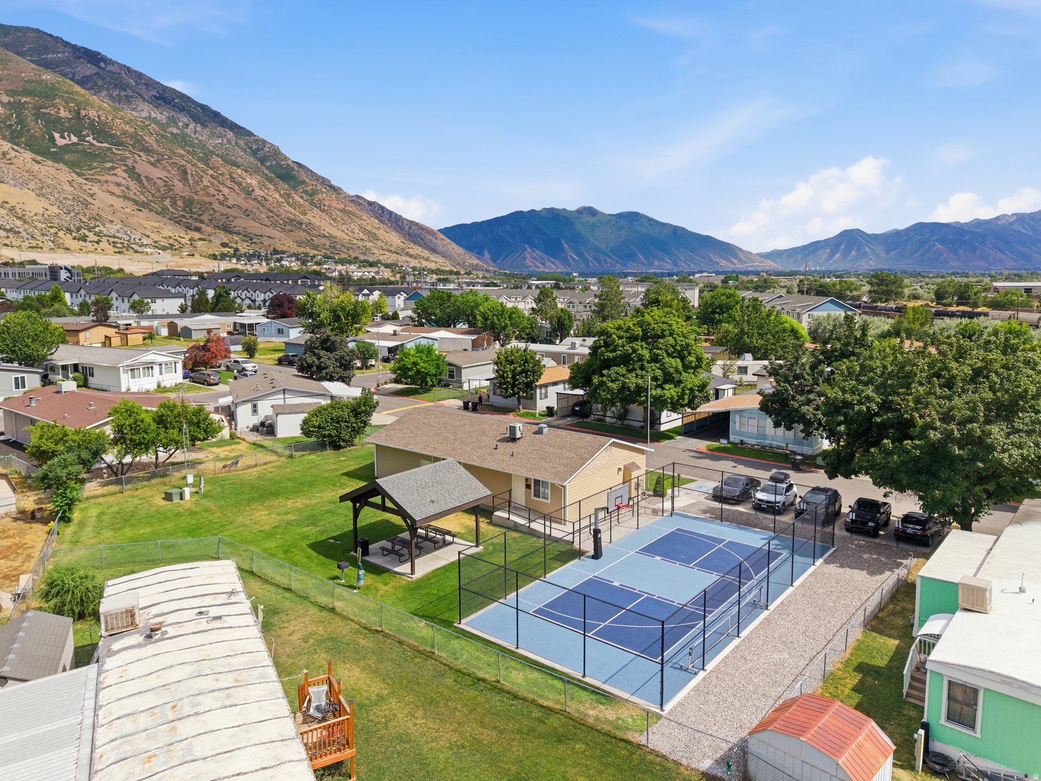 SOUTH WILLOW - Residential