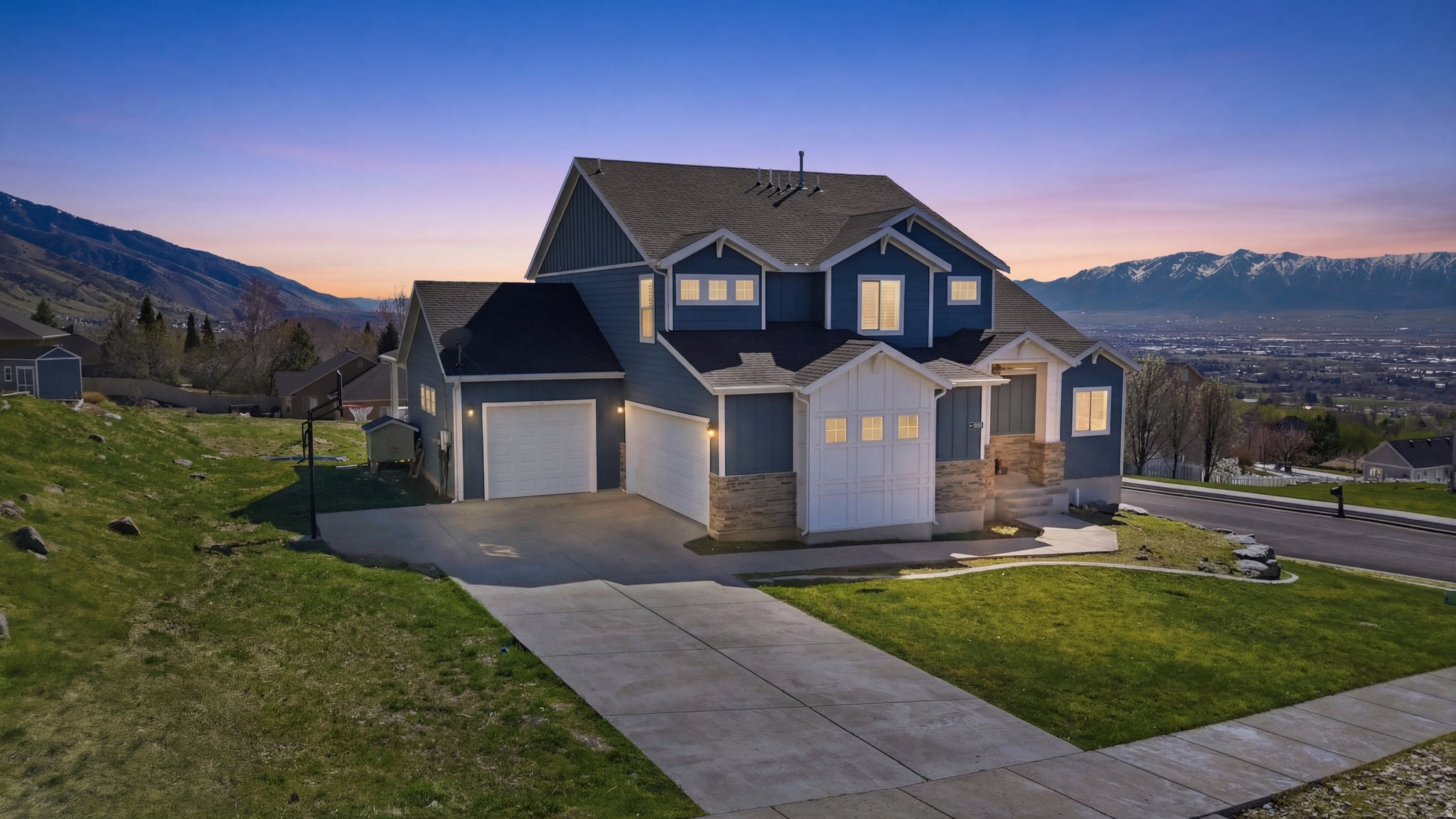 MAHOGANY RIDGE - Residential