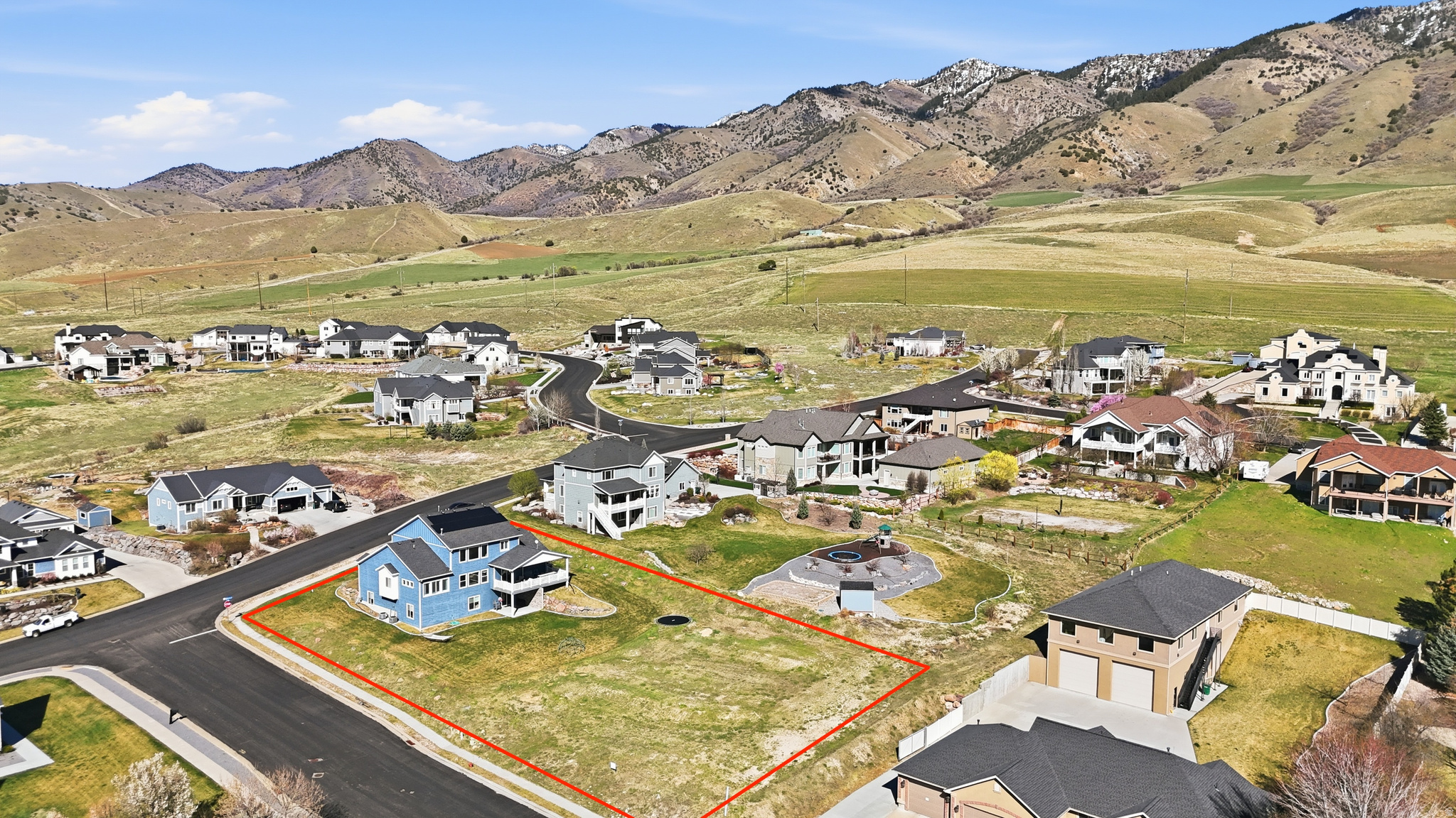 MAHOGANY RIDGE - Residential
