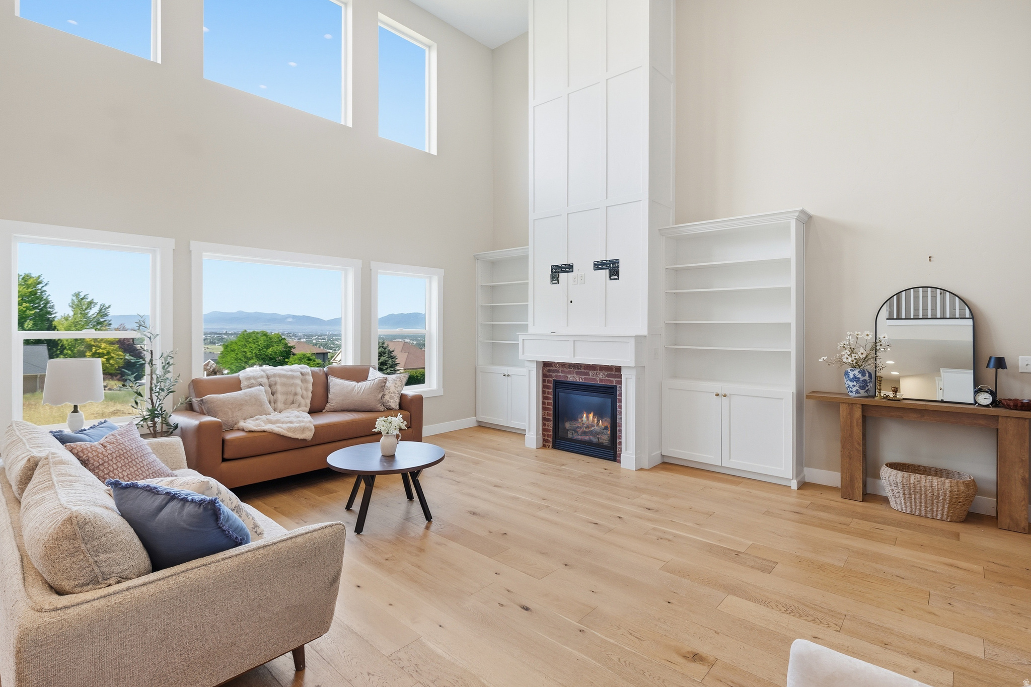 MAHOGANY RIDGE - Residential