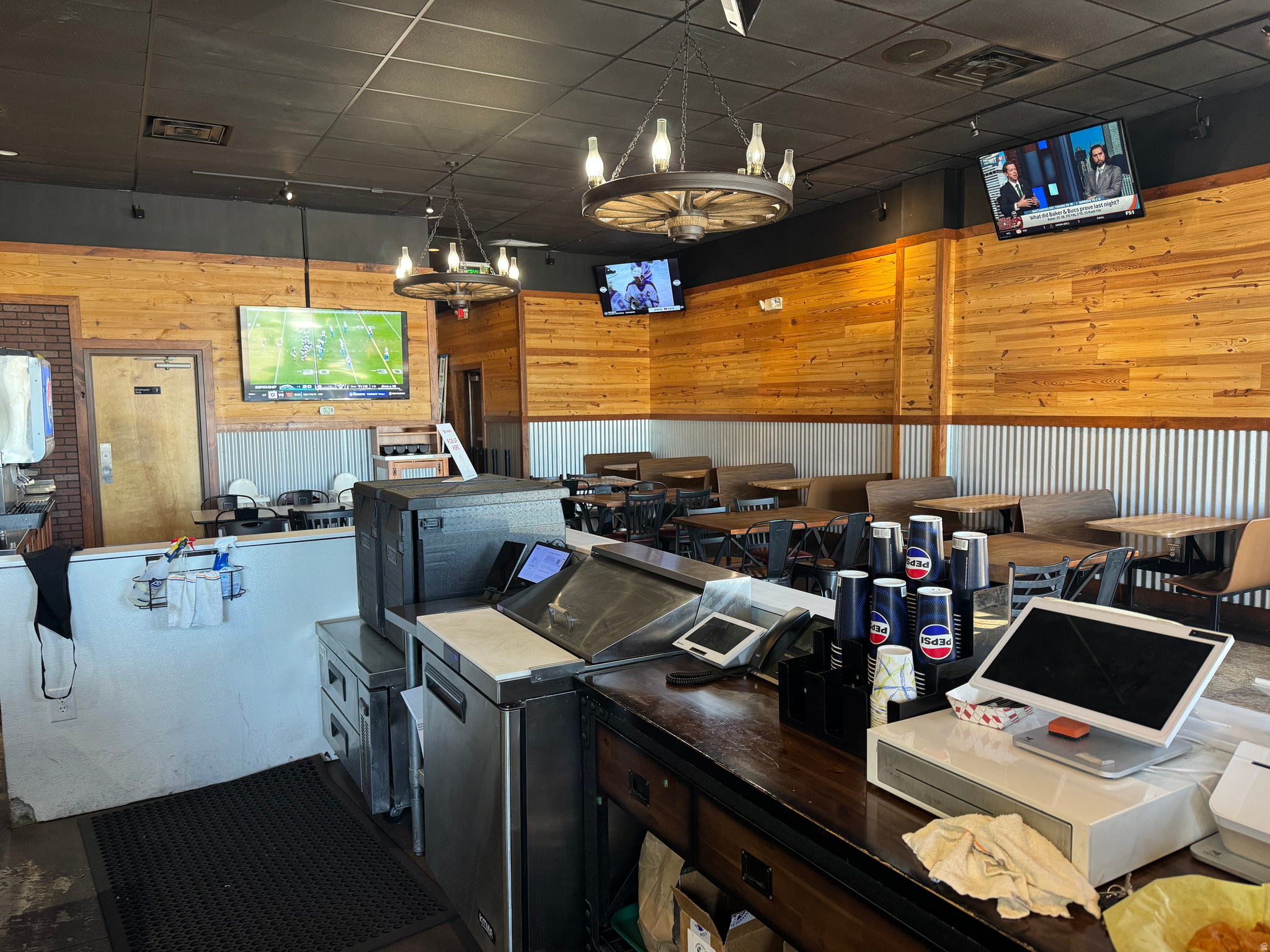 MEADOWS - Commercial Lease