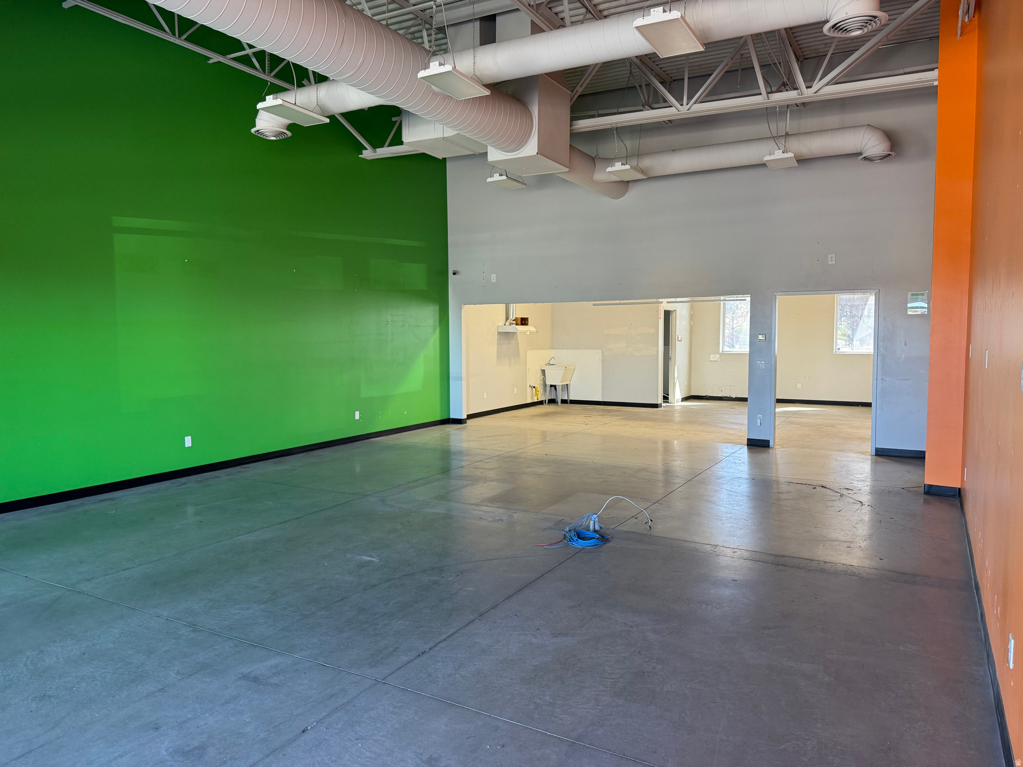 MEADOWS - Commercial Lease