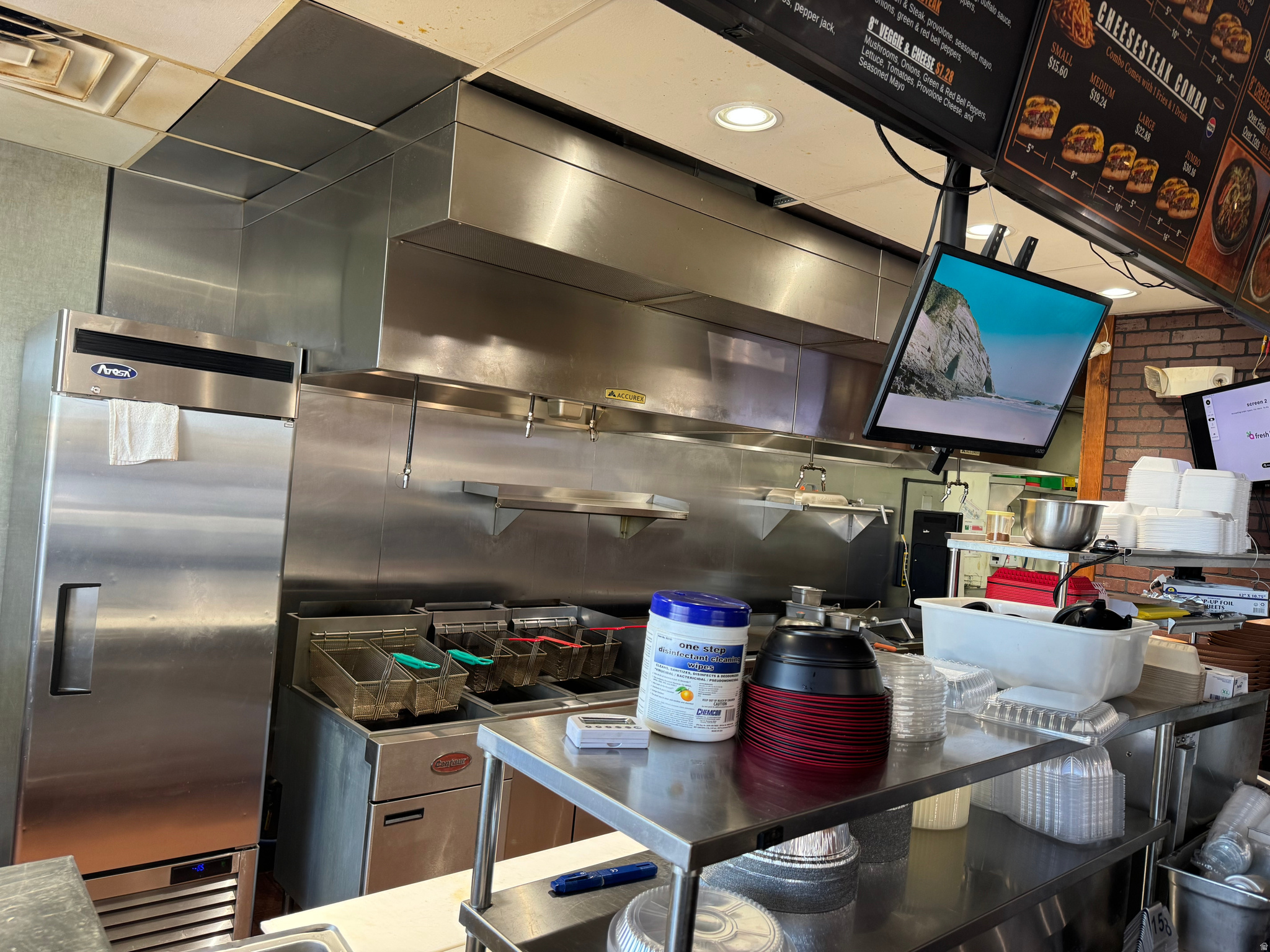 MEADOWS - Commercial Lease
