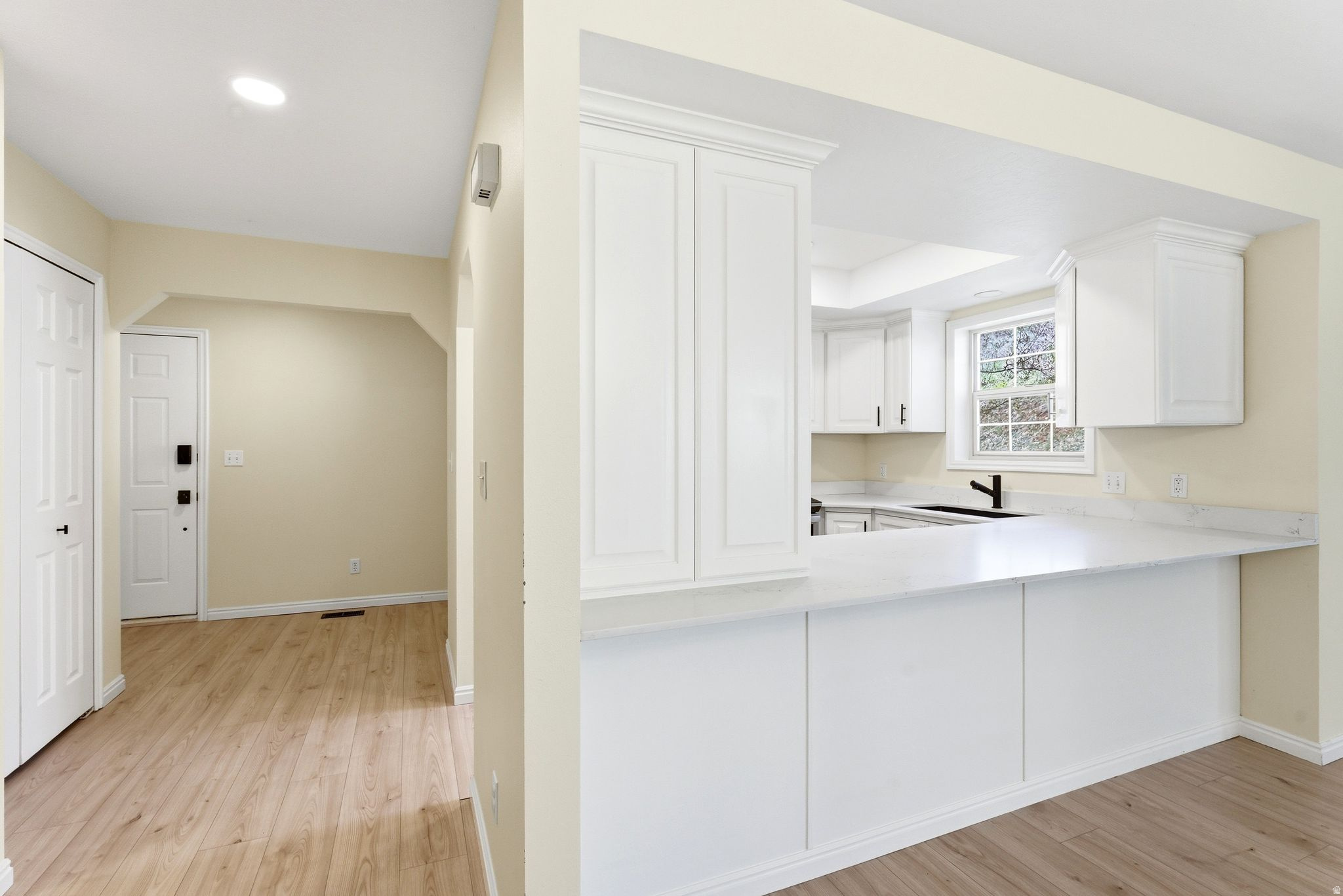 SWISS OAKS CONDOMINIUMS - Residential