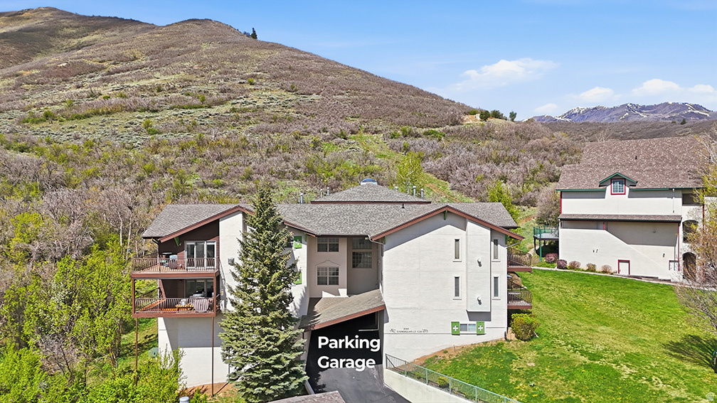 SWISS OAKS CONDOMINIUMS - Residential