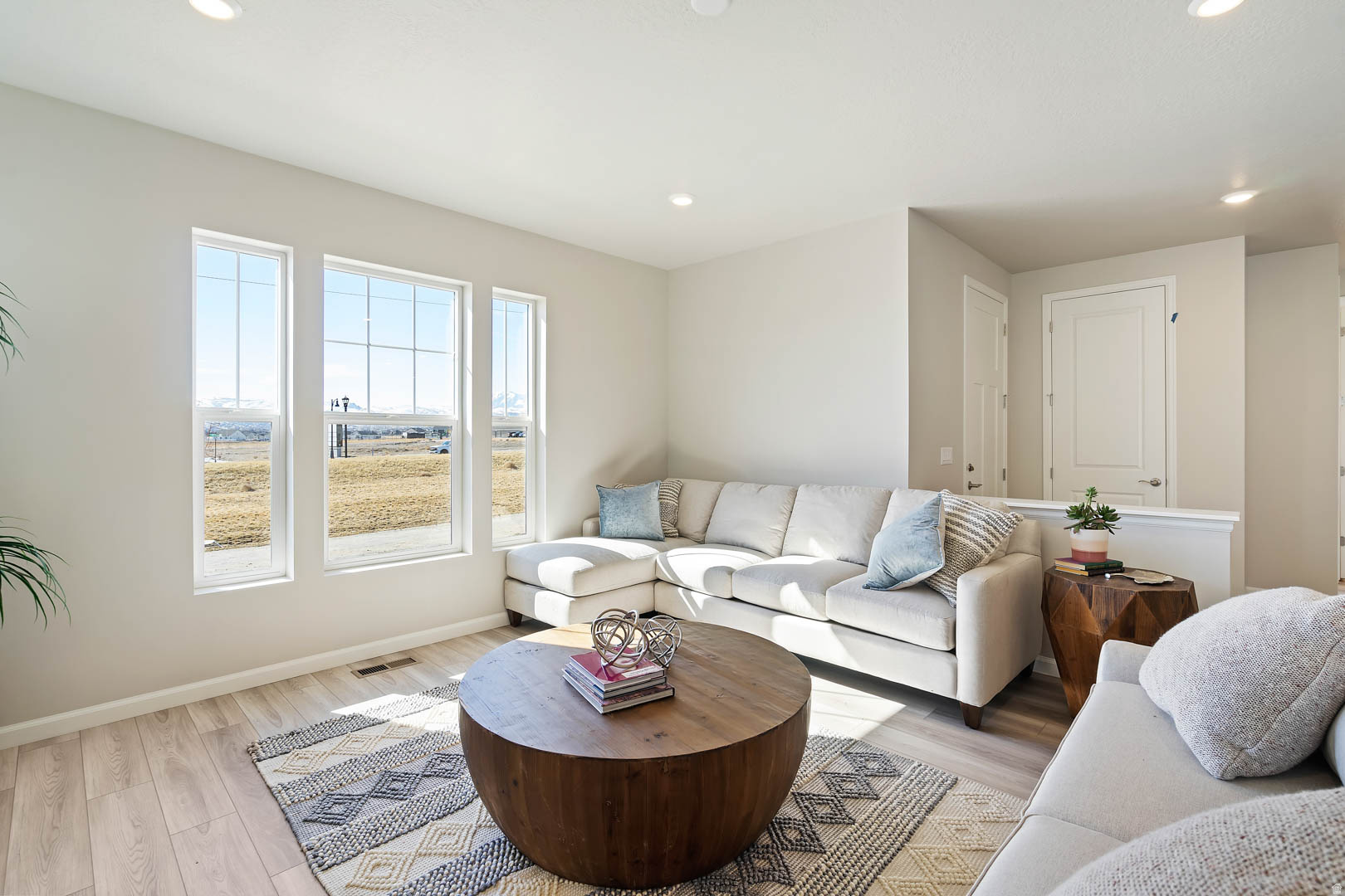 DAYBREAK SPRINGHOUSE - Residential