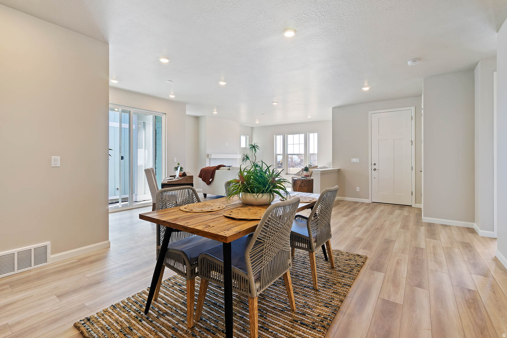DAYBREAK SPRINGHOUSE - Residential