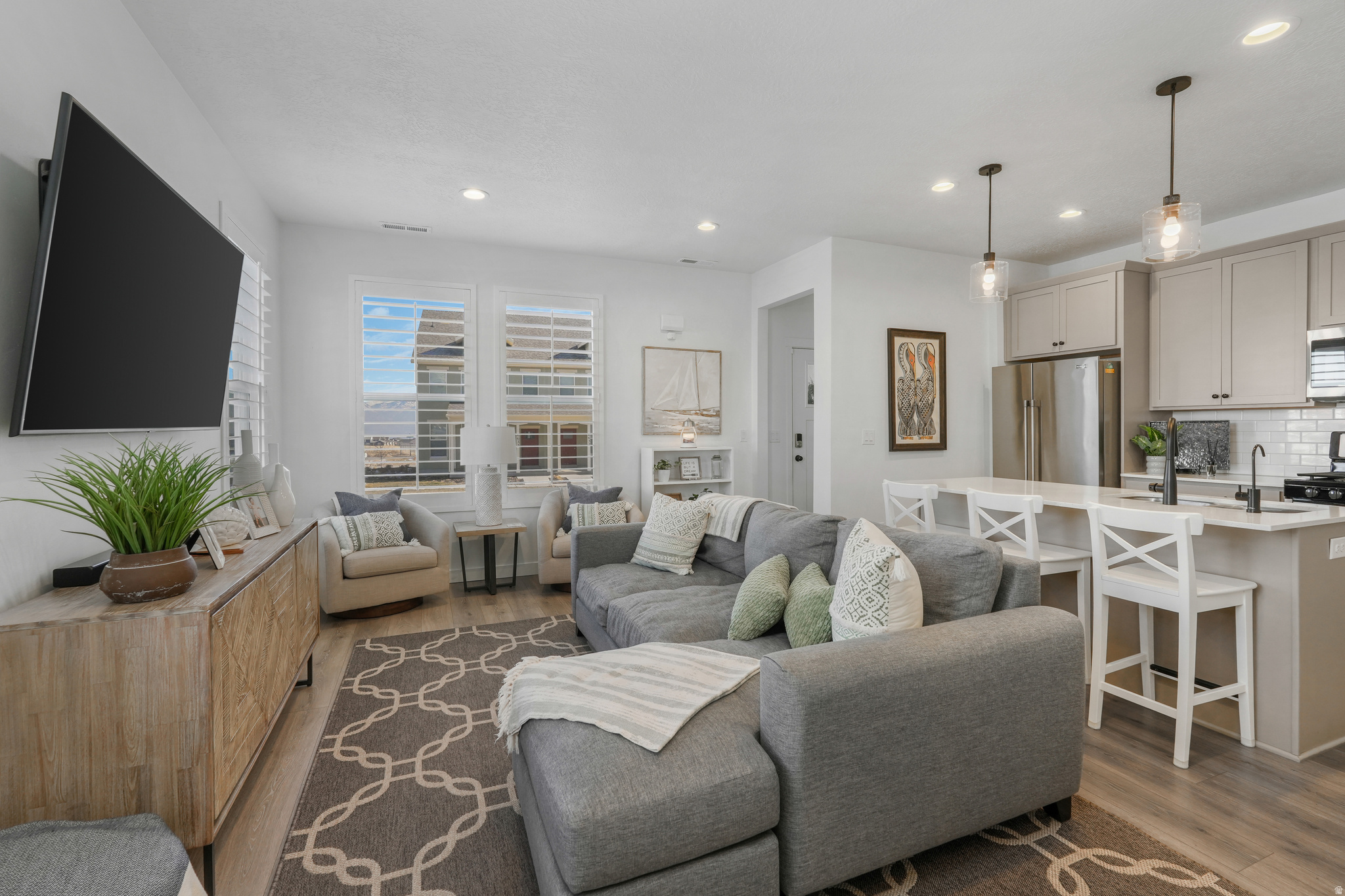 DAYBREAK - Residential