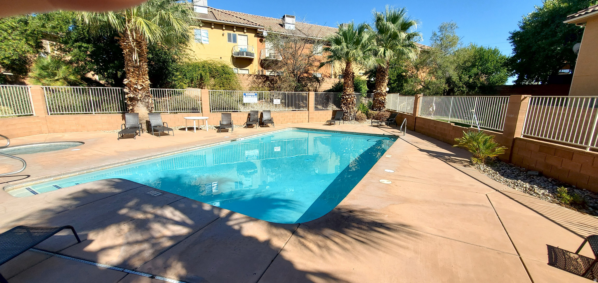 LA VENITA CONDO - Residential