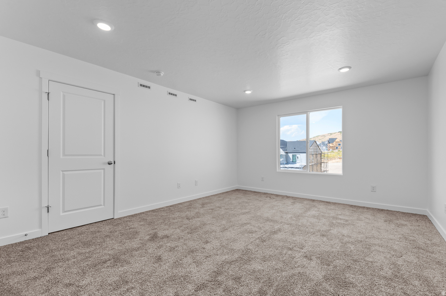 INVERNESS BY D.R. HORTON - Residential